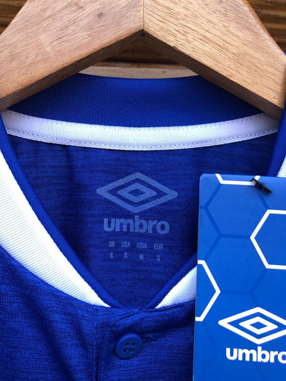 Umbro EVERTON HOME FOOTBALL SHIRT SOCCER JERSEY UMBRO Size US S / EU 44-46 / 1 - 7 Thumbnail