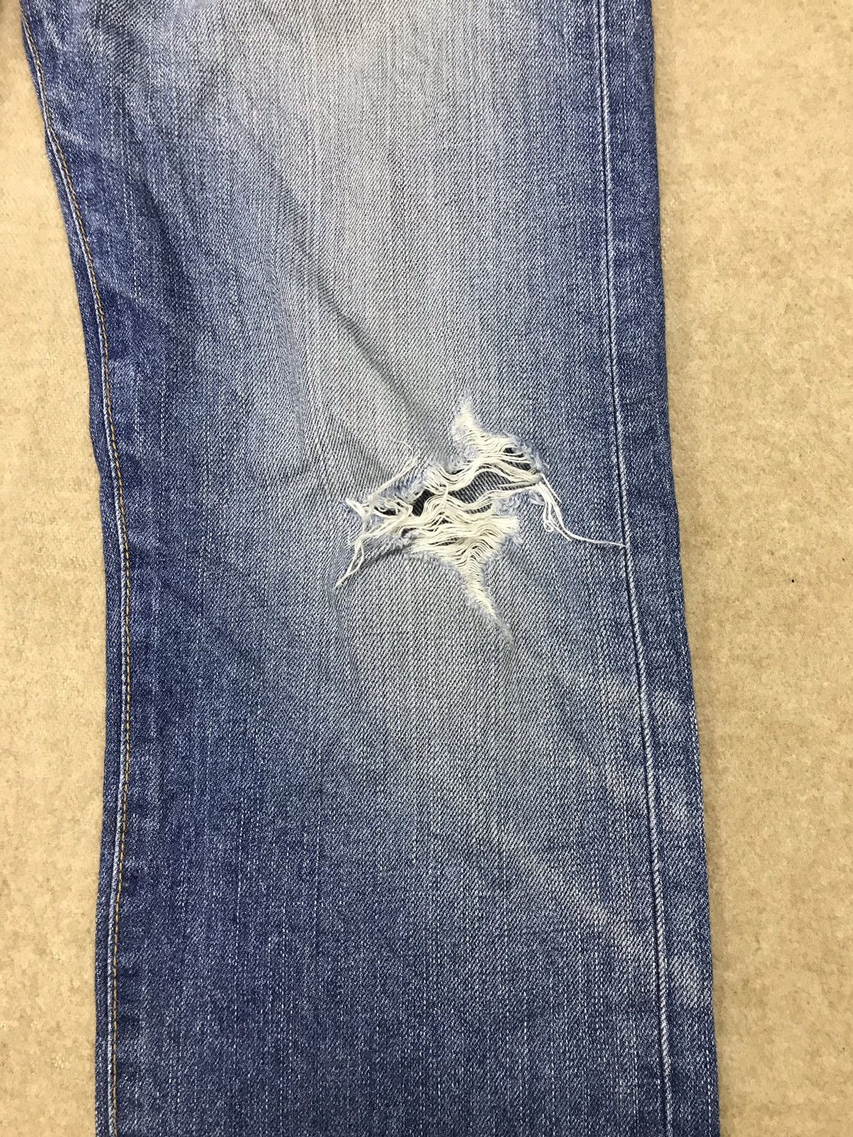 Levi's Vintage Clothing Distressed Levi’s 504 size 30 Size US 30 / EU 46 - 6 Thumbnail