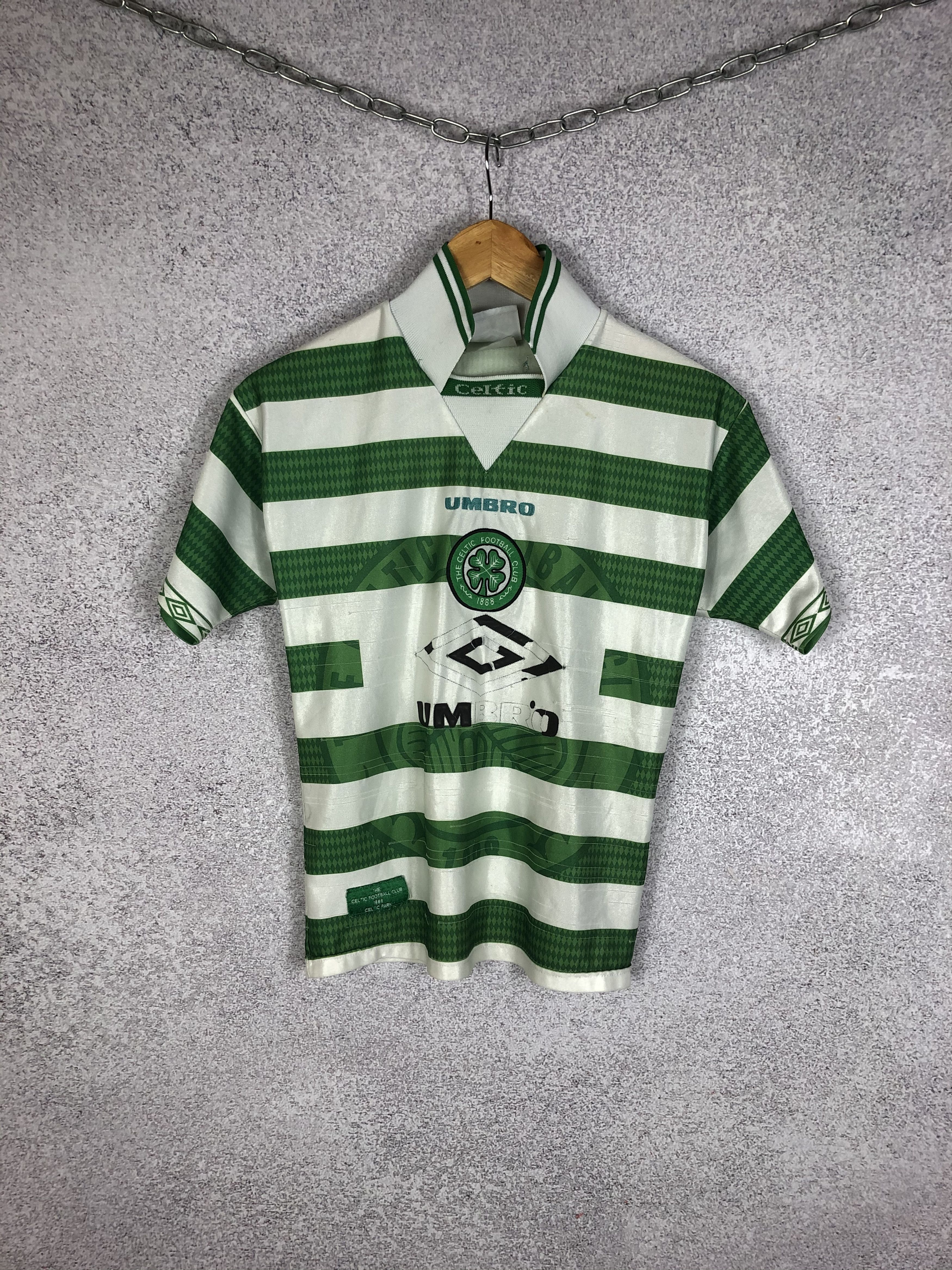 Umbro FC Celtic 1997 1999 Umbro Vintage Soccer Jersey shirt Size US XXS / EU 40 - 1 Thumbnail