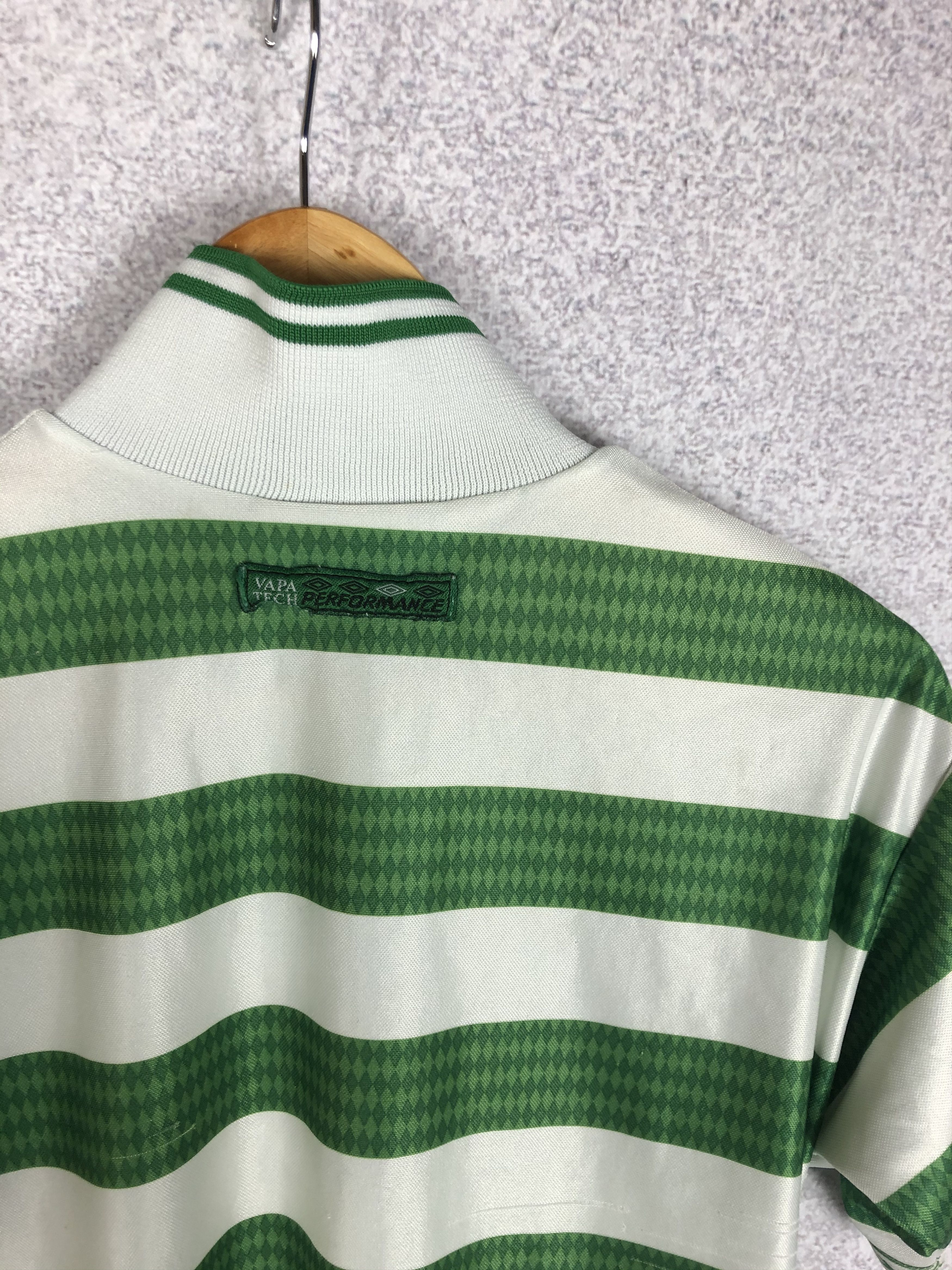 Umbro FC Celtic 1997 1999 Umbro Vintage Soccer Jersey shirt Size US XXS / EU 40 - 4 Thumbnail