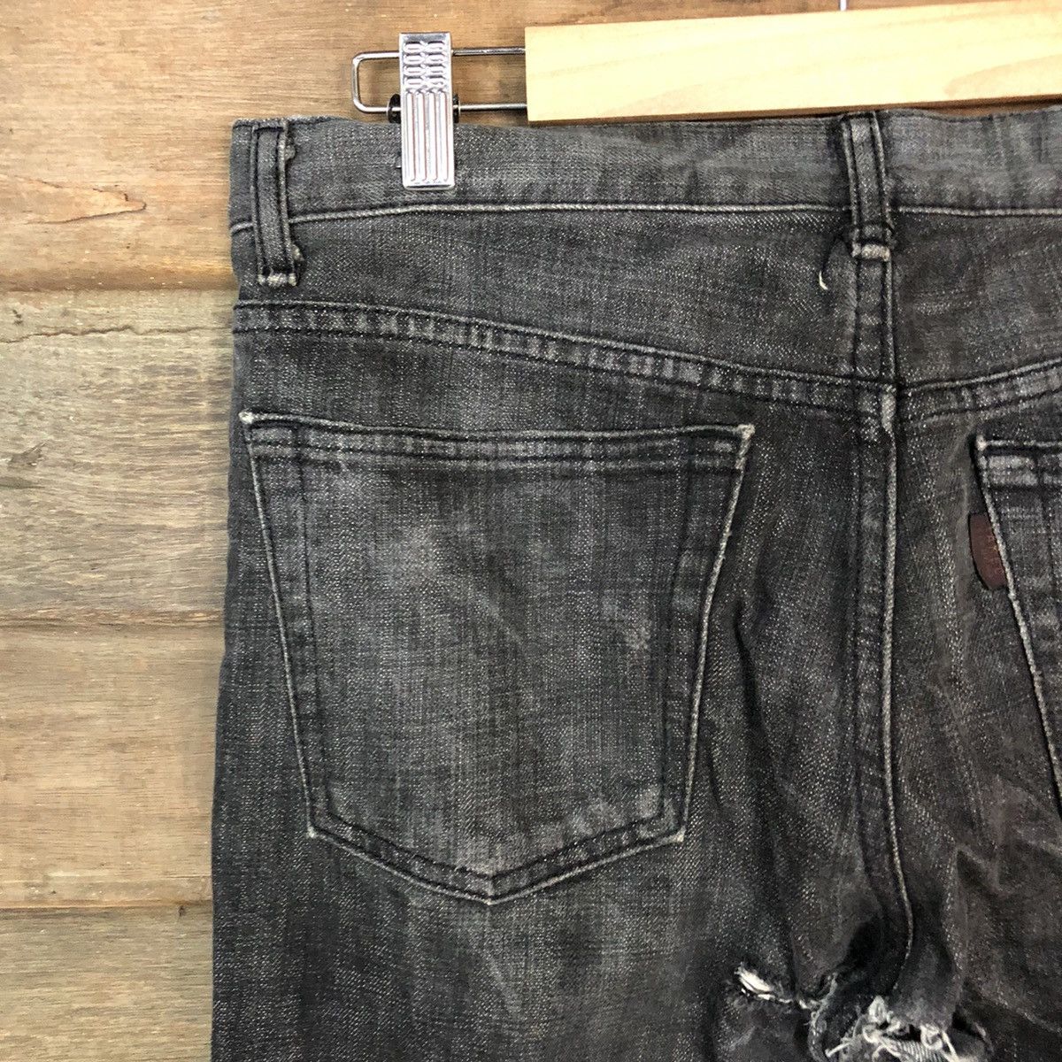 Takeo Kikuchi Takeo Kikuchi Black distressed Denim Pants #5153 Size US 32 / EU 48 - 11 Thumbnail