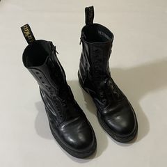 Vetements x clearance doc martens