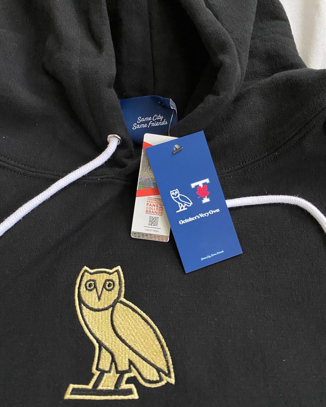 Drake OVO X UofT HOODIE - Black and gol Size US M / EU 48-50 / 2 - 3 Thumbnail