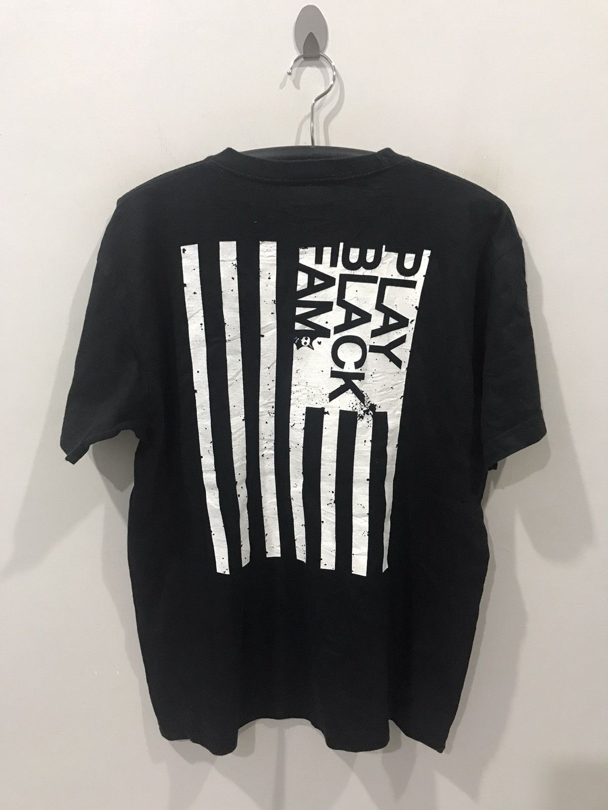 Japanese Brand PLAY Black FAMILY Japan Spell Out Shirt Size US XL / EU 56 / 4 - 1 Thumbnail