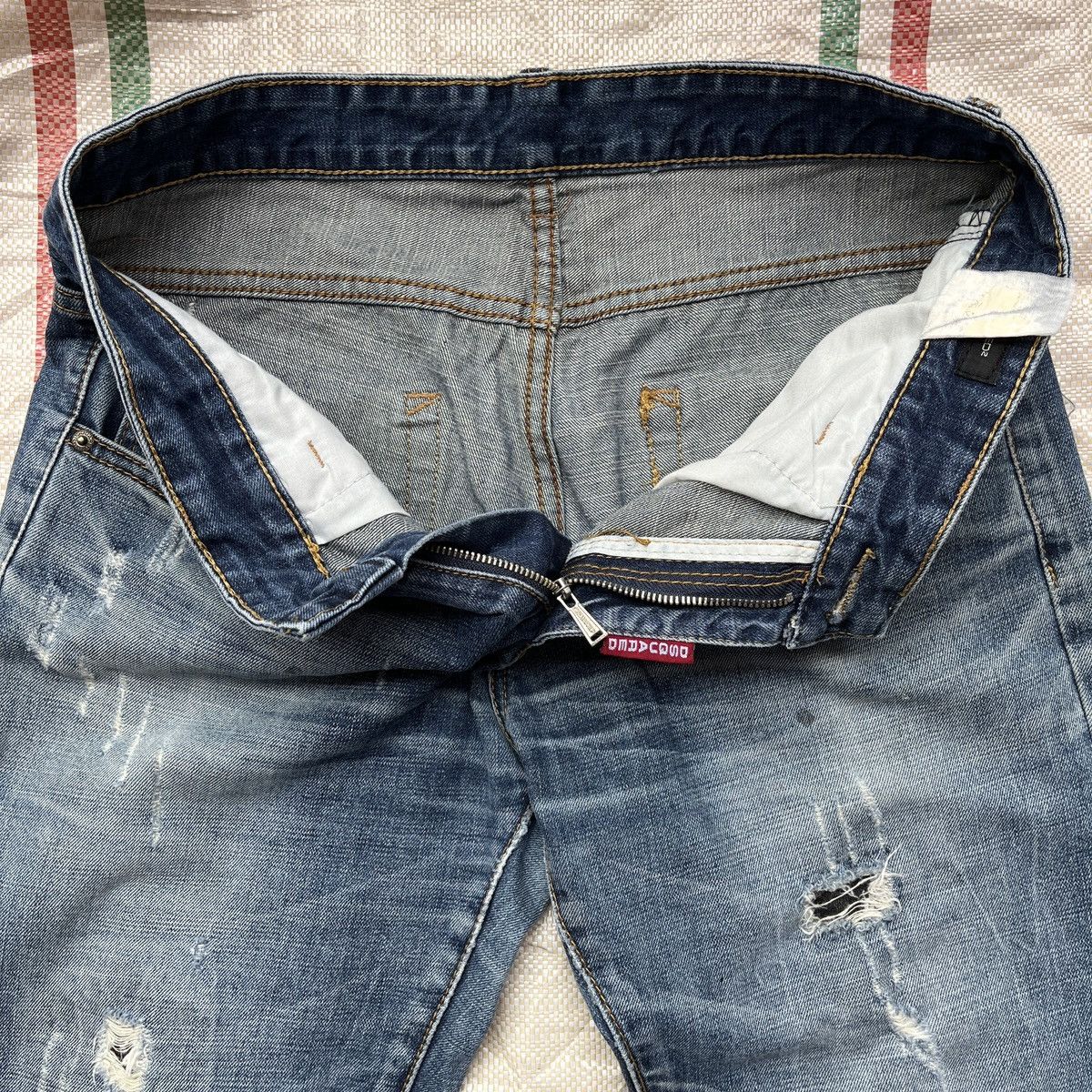 Dsquared2 × Vintage Distressed Dsquared2 Blue Denim Jeans Size US 32 / EU 48 - 23 Thumbnail