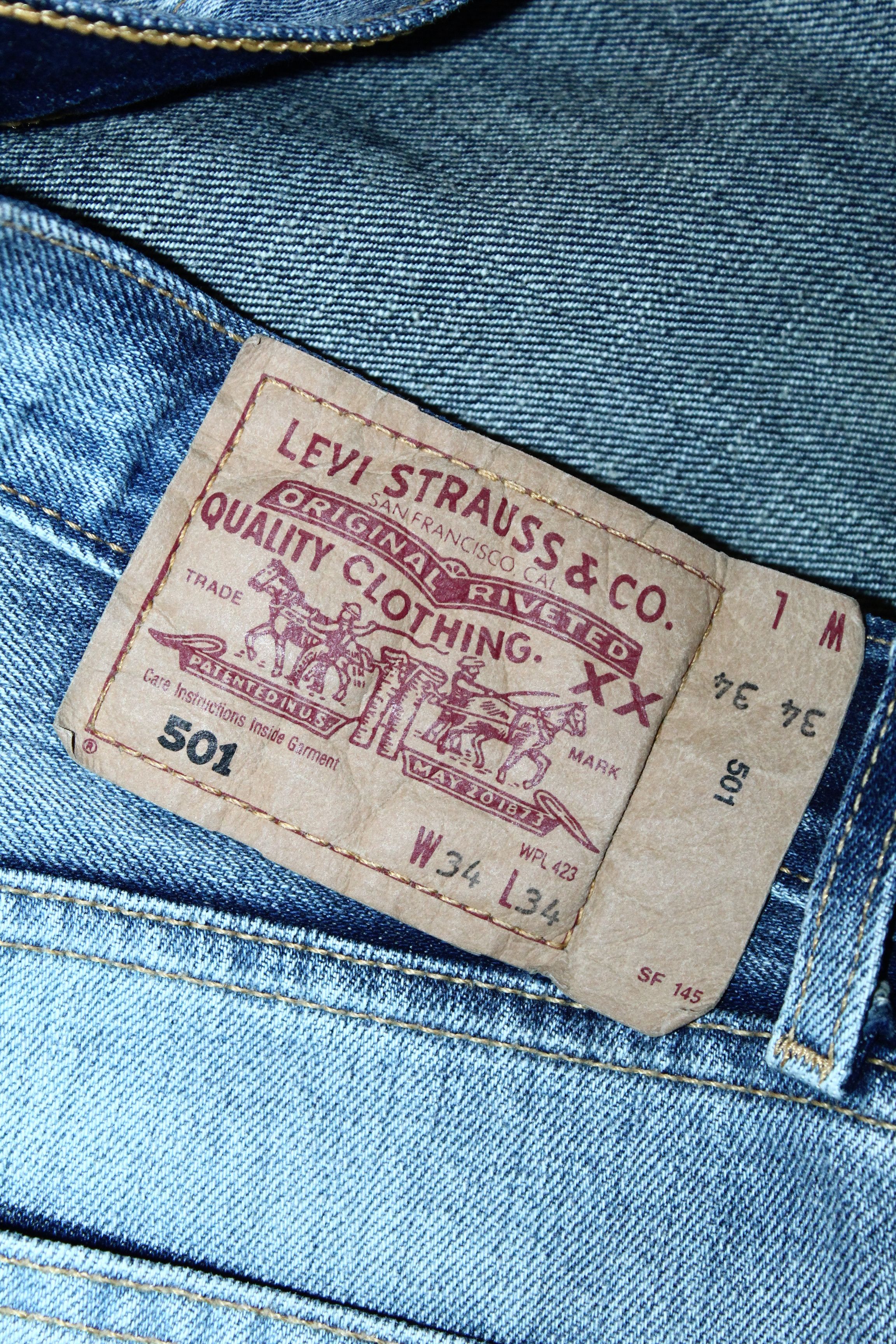 Levi's Vintage Clothing Vintage Levi's 501 Fabric Bleach Design Stone Wash Jeans Size US 33 - 7 Thumbnail