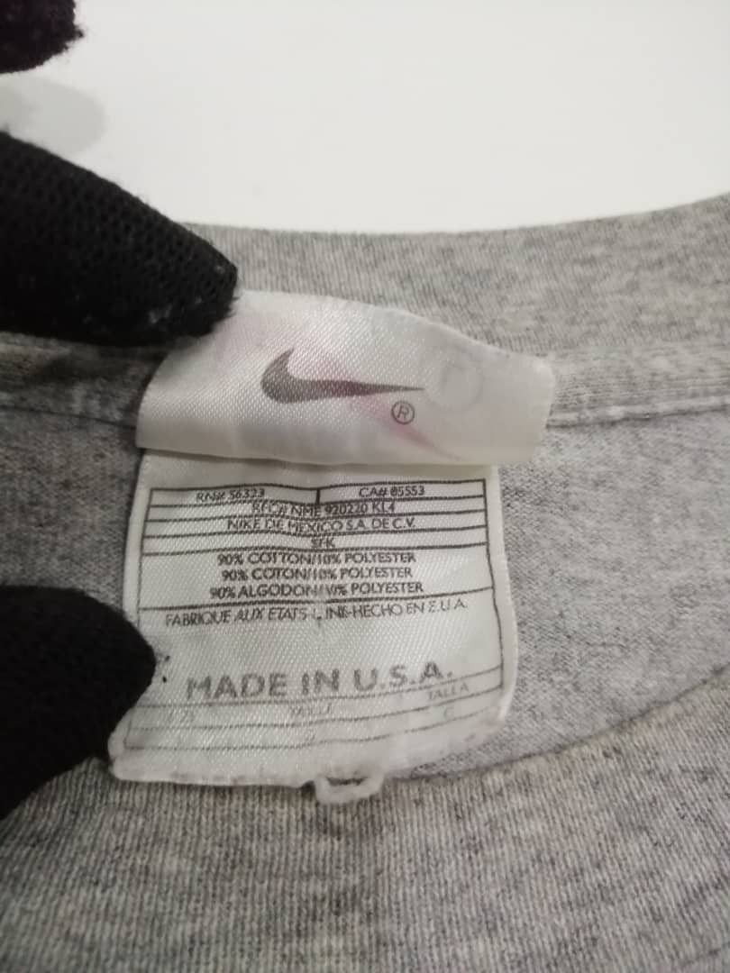Nike × Vintage Vintage 90s Nike Tees Size US L / EU 52-54 / 3 - 4 Thumbnail