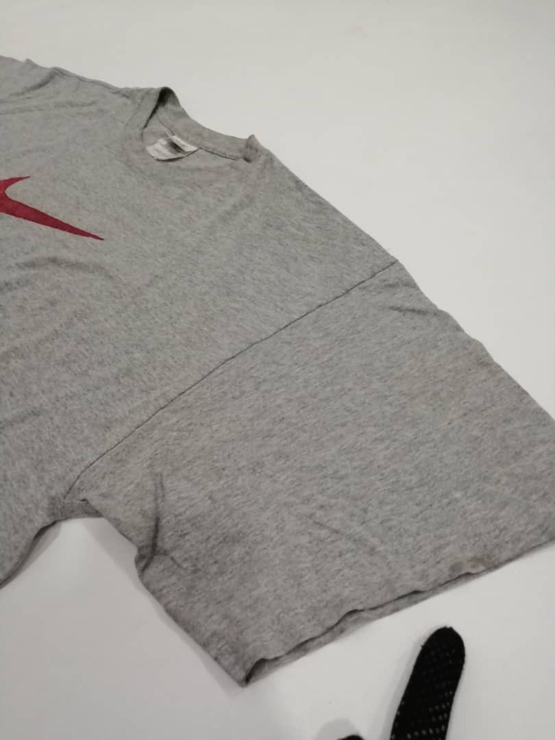 Nike × Vintage Vintage 90s Nike Tees Size US L / EU 52-54 / 3 - 8 Thumbnail