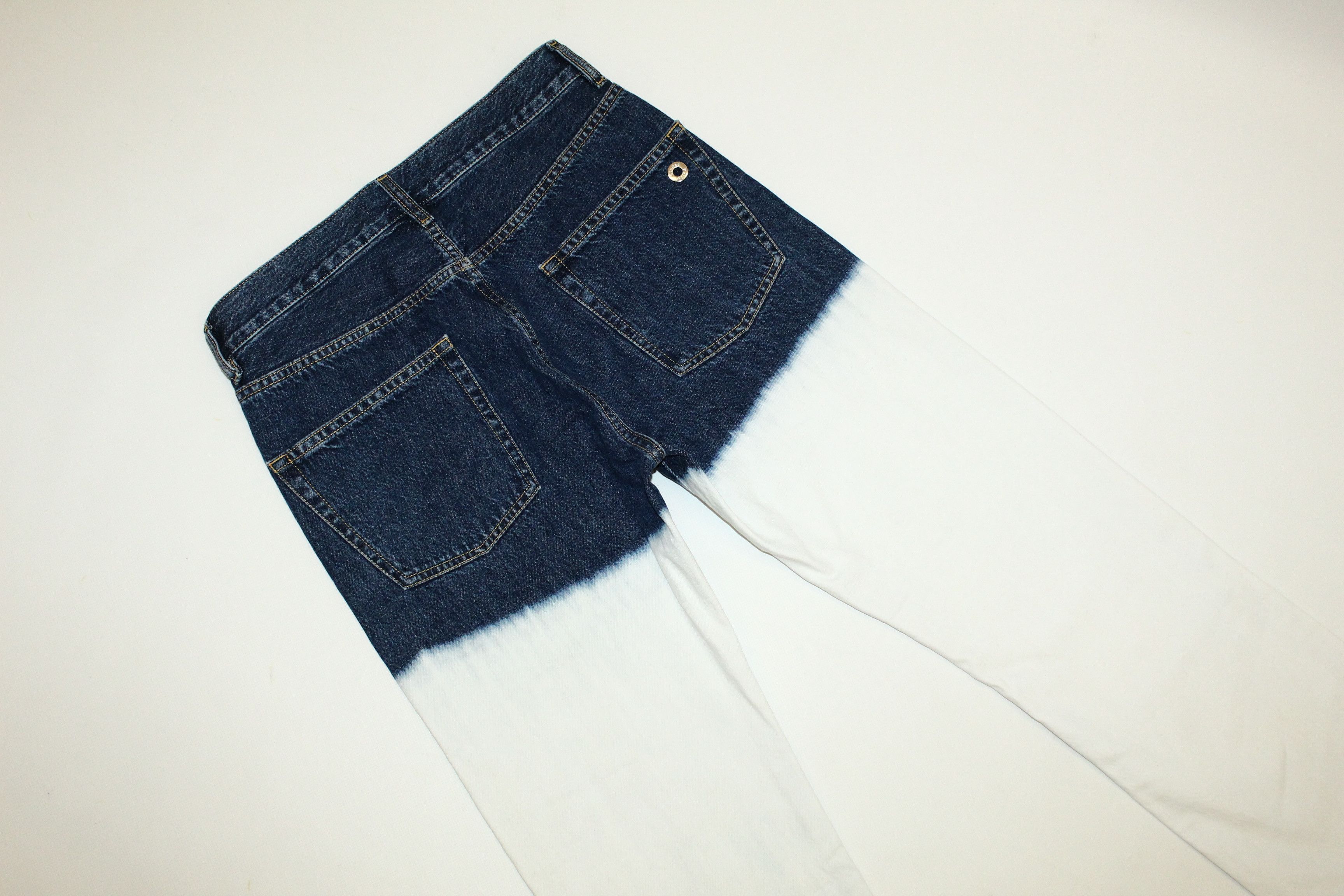 Etudes 💥Etudes Bleached Fabric Corner Relaxed Fit Jeans Size US 28 / EU 44 - 9 Thumbnail