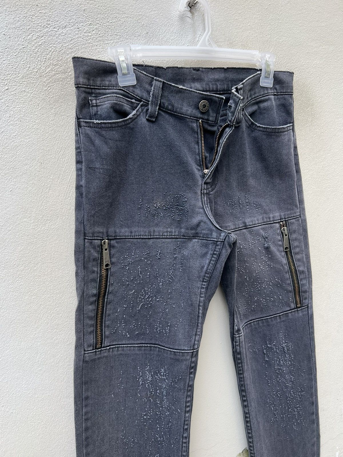 Levi's Vintage 2004 Levi’s 606 Fade Black Scratch Denim Slim Jeans Size US 30 / EU 46 - 9 Thumbnail