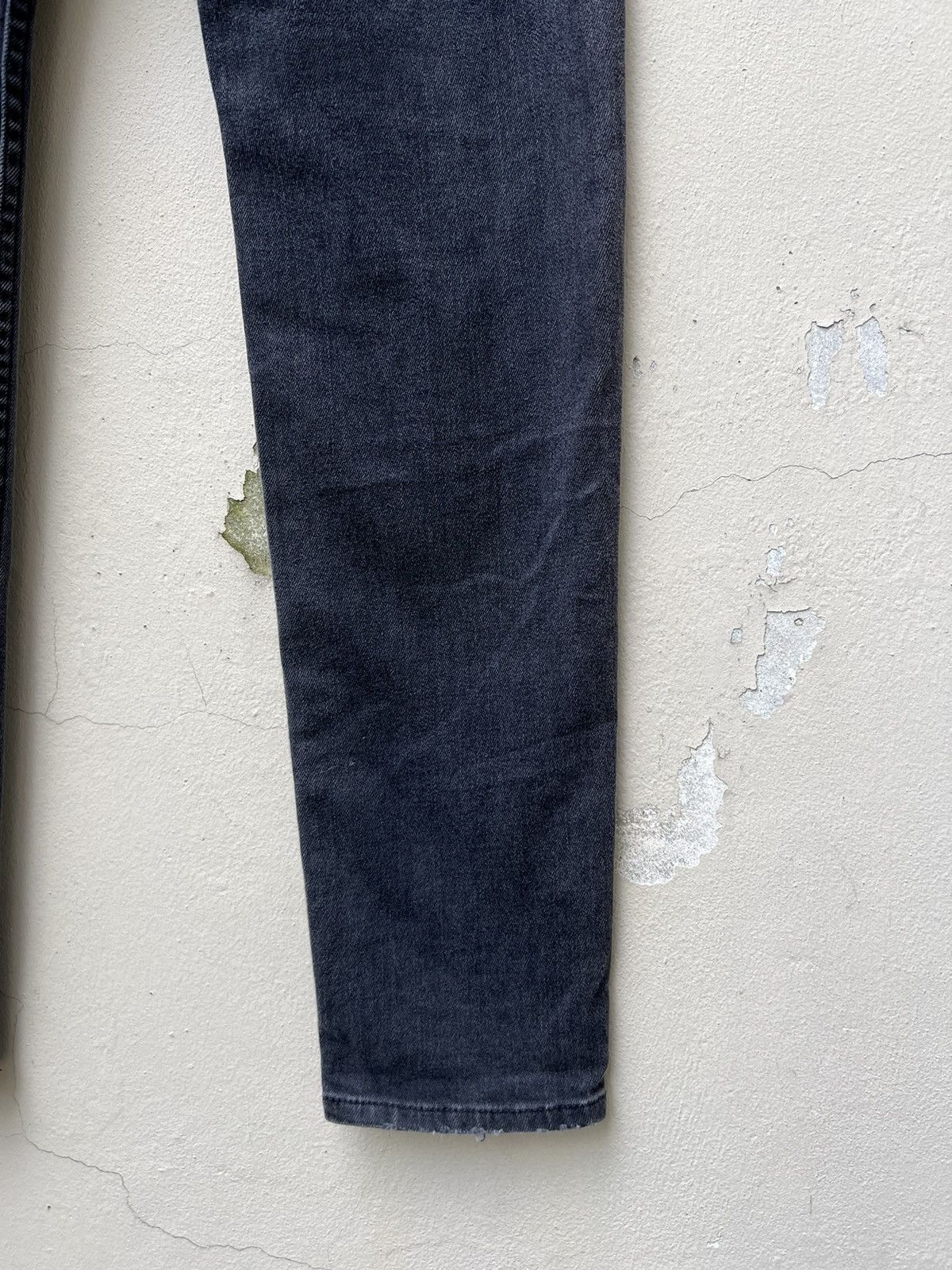 Levi's Vintage 2004 Levi’s 606 Fade Black Scratch Denim Slim Jeans Size US 30 / EU 46 - 19 Thumbnail