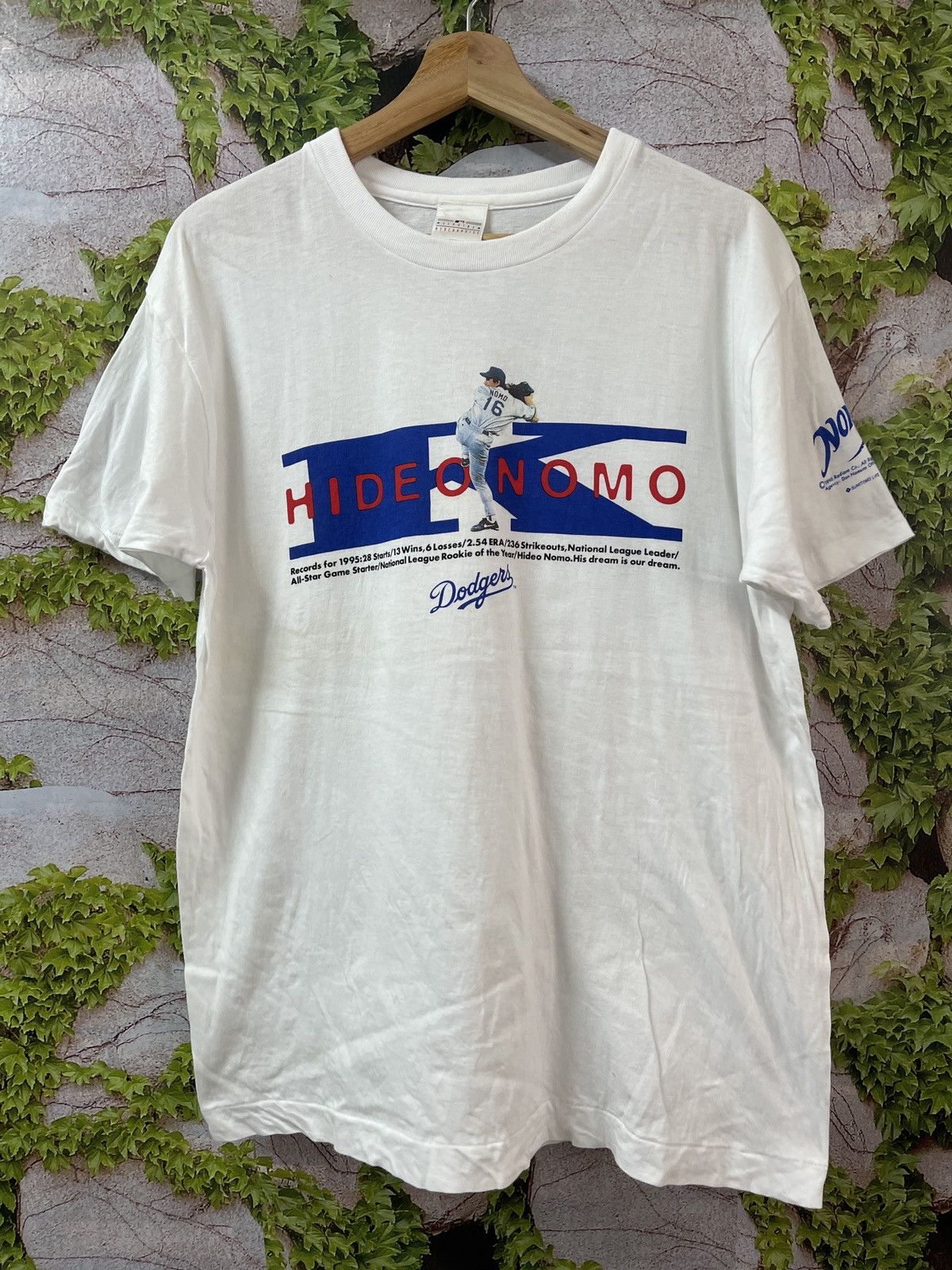 VINTAGE 90S LA DODGERS BASEBALL TEE VERY RARE