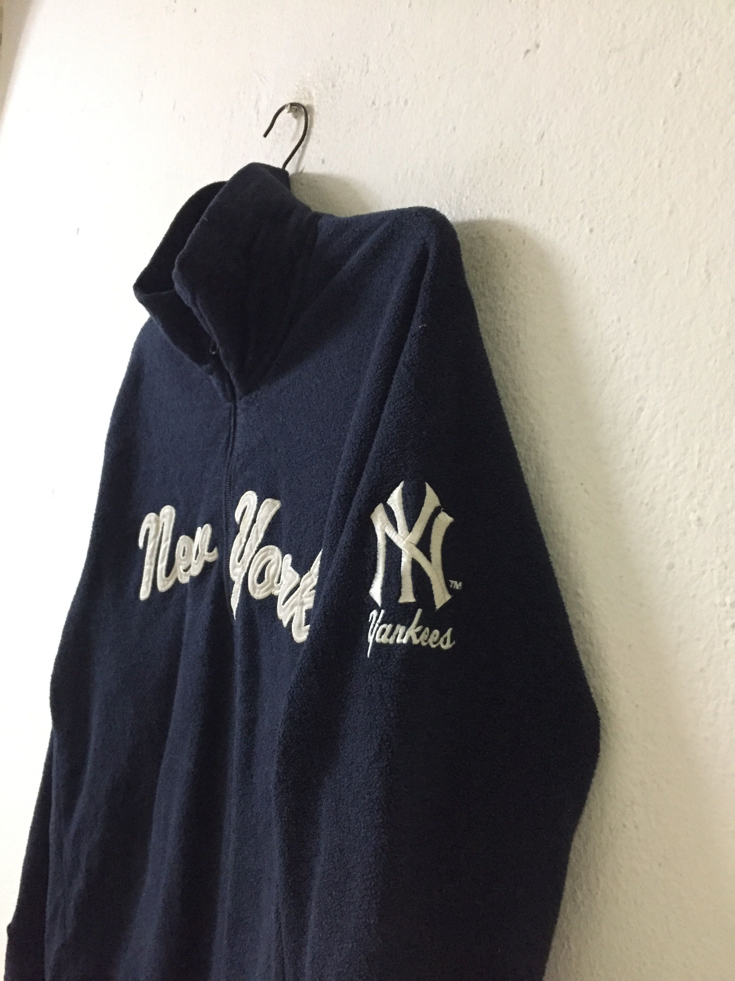 MLB Vintage Uniqlo New York Yankees MLB Sweatshirt Size US M / EU 48-50 / 2 - 5 Thumbnail