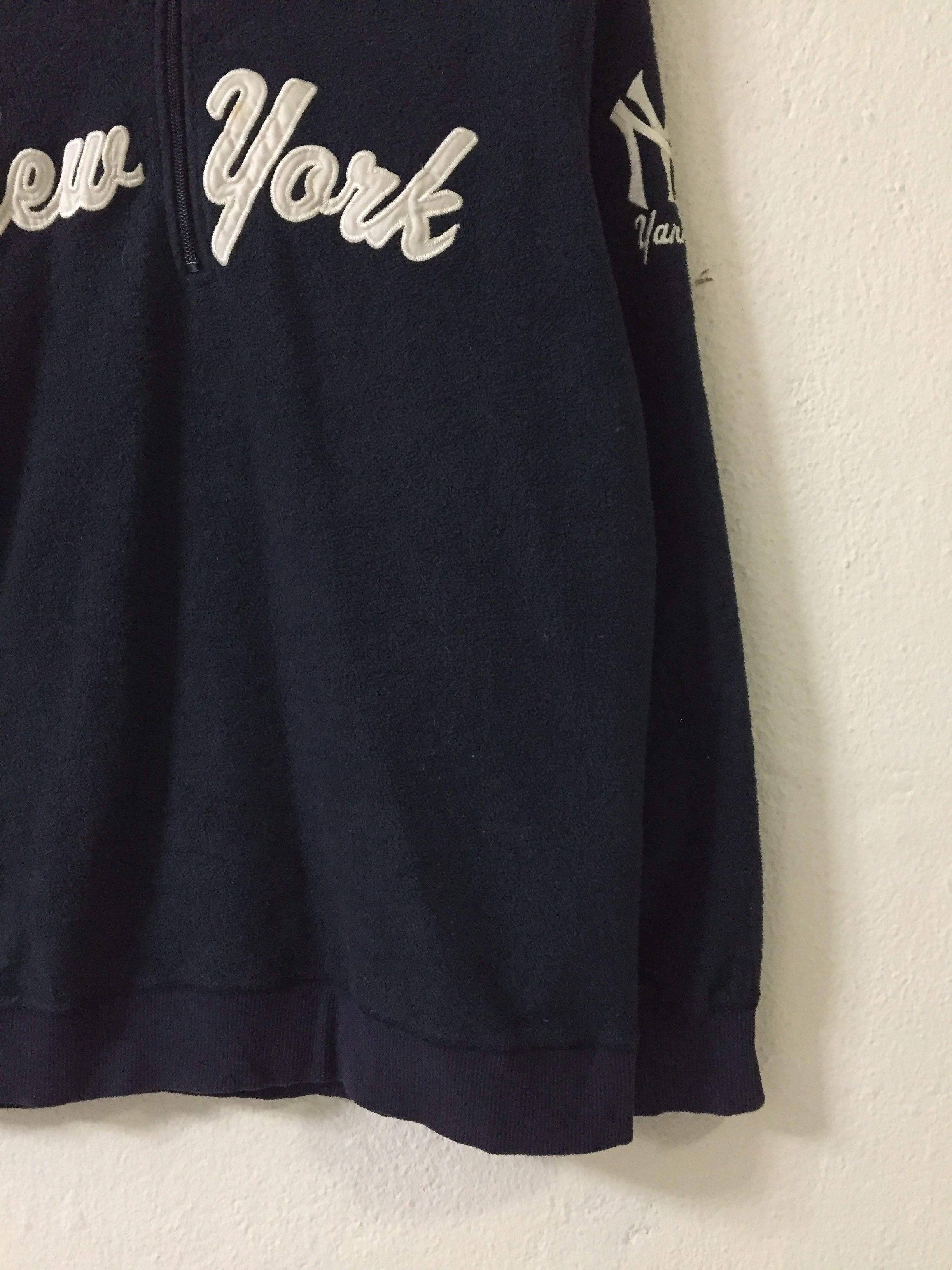 MLB Vintage Uniqlo New York Yankees MLB Sweatshirt Size US M / EU 48-50 / 2 - 2 Thumbnail