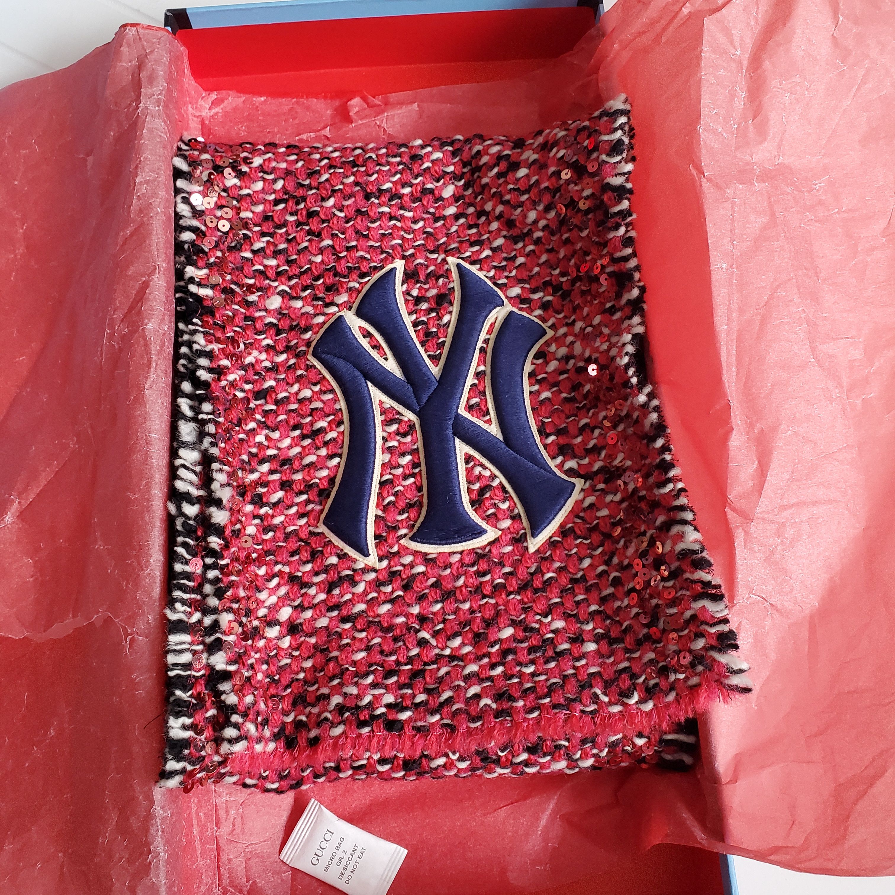 Gucci × New York Yankees Sequined Tweed Style Logo Scarf Size ONE SIZE - 5 Thumbnail