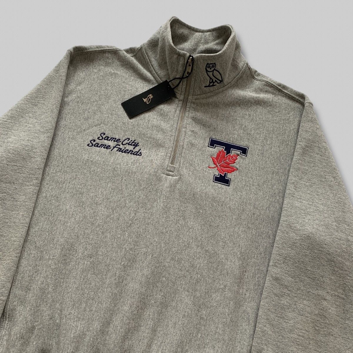 Drake OVO X UofT QUARTER ZIP SWEATSHIRT - Grey Size US XS / EU 42 / 0 - 2 Thumbnail