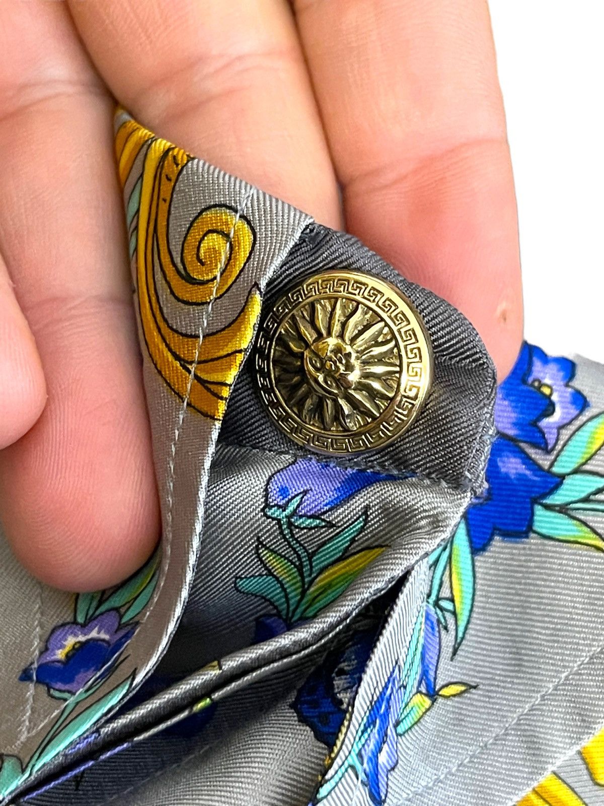 Versace × Vintage Versace sport vintage silk shirt Size S / US 4 / IT 40 - 5 Thumbnail