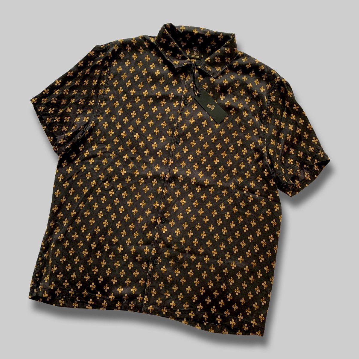 Drake OVO Monogram Silk Shirt Pom Pom Button Up 2019 Size US M / EU 48-50 / 2 - 3 Thumbnail