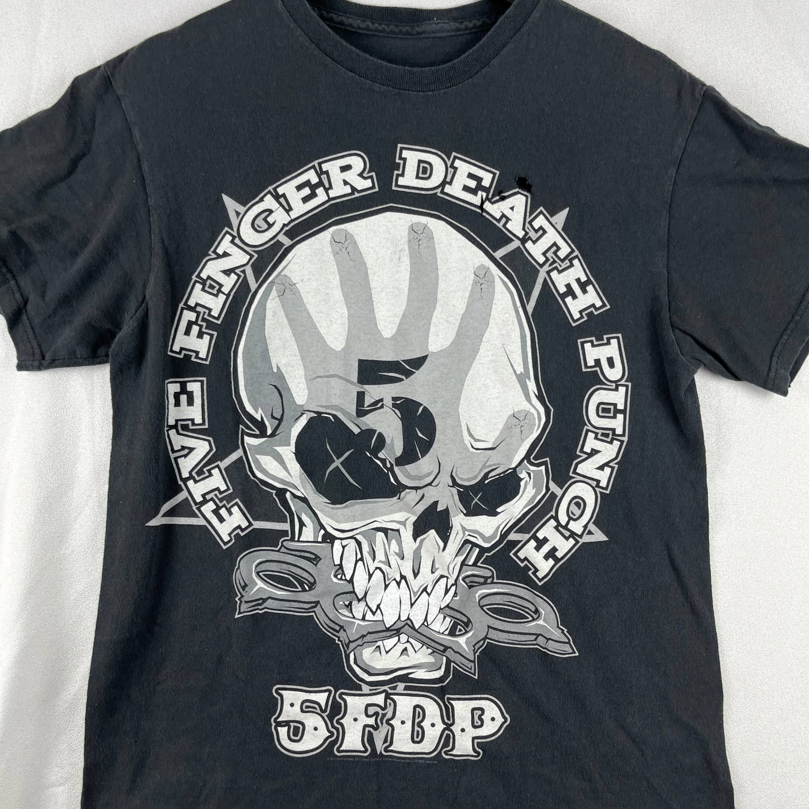Vintage Vintage Five Finger Death Punch T shirt Medium Size US M / EU 48-50 / 2 - 2 Thumbnail