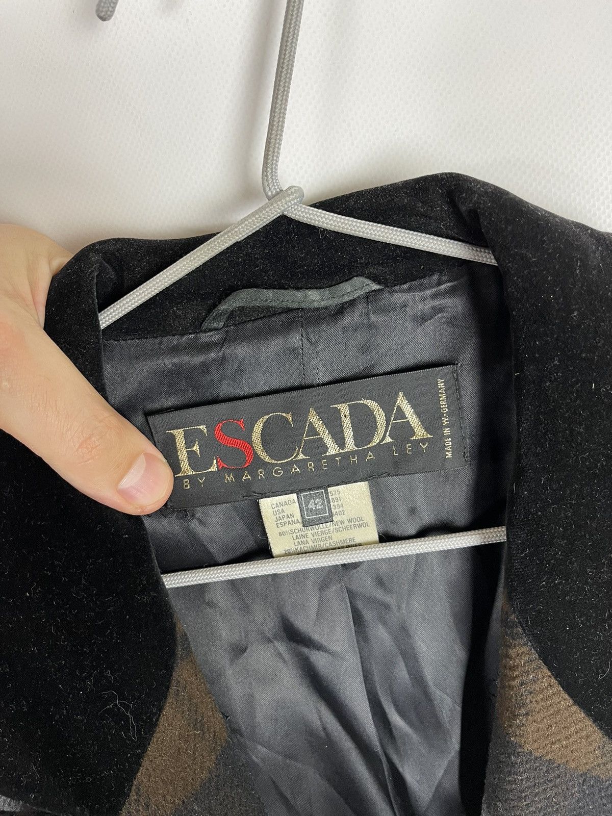 Escada Escada by Margaretha Ley wool cashmere made in west Germany Size M / US 6-8 / IT 42-44 - 10 Thumbnail