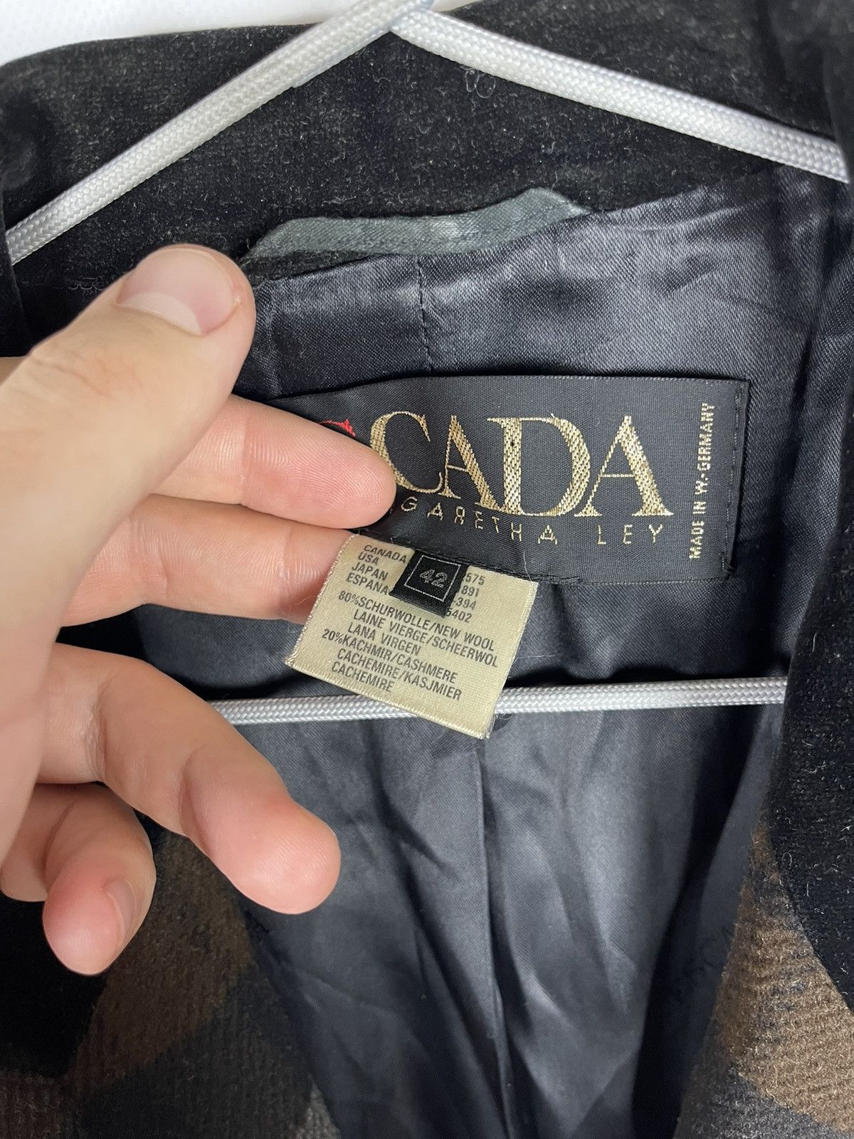 Escada Escada by Margaretha Ley wool cashmere made in west Germany Size M / US 6-8 / IT 42-44 - 11 Thumbnail