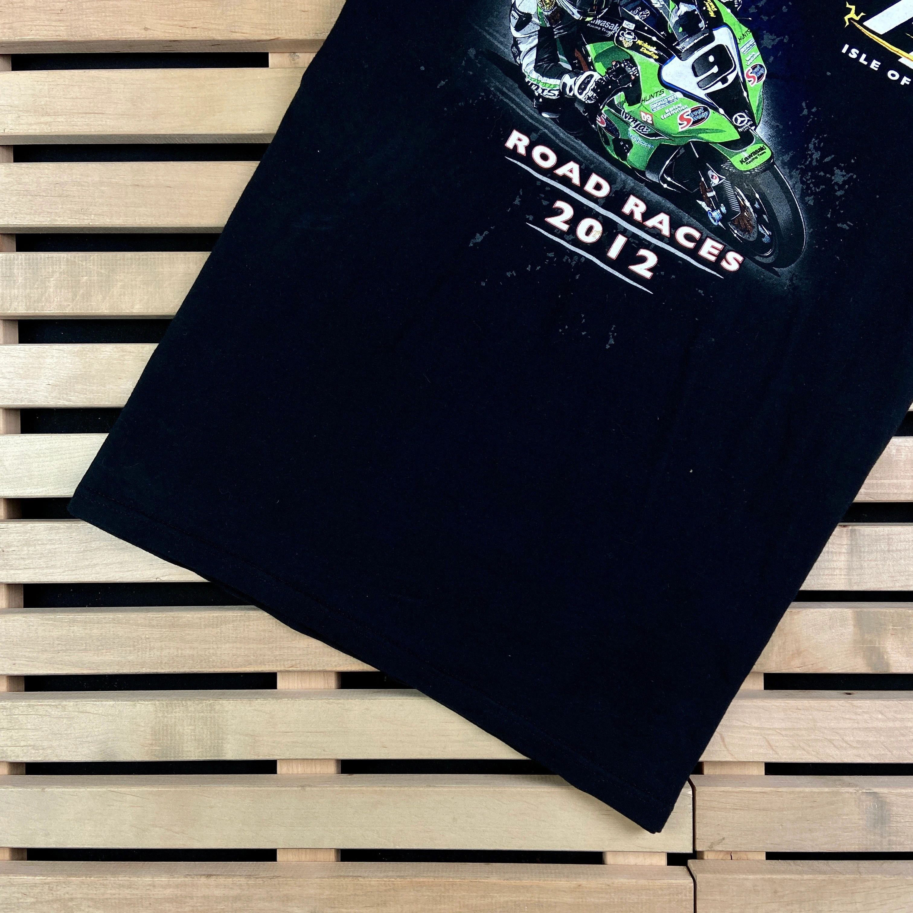 Vintage Mens Vintage T Shirt Road Races 2012 Isle Of Man Size L Size US L / EU 52-54 / 3 - 3 Thumbnail