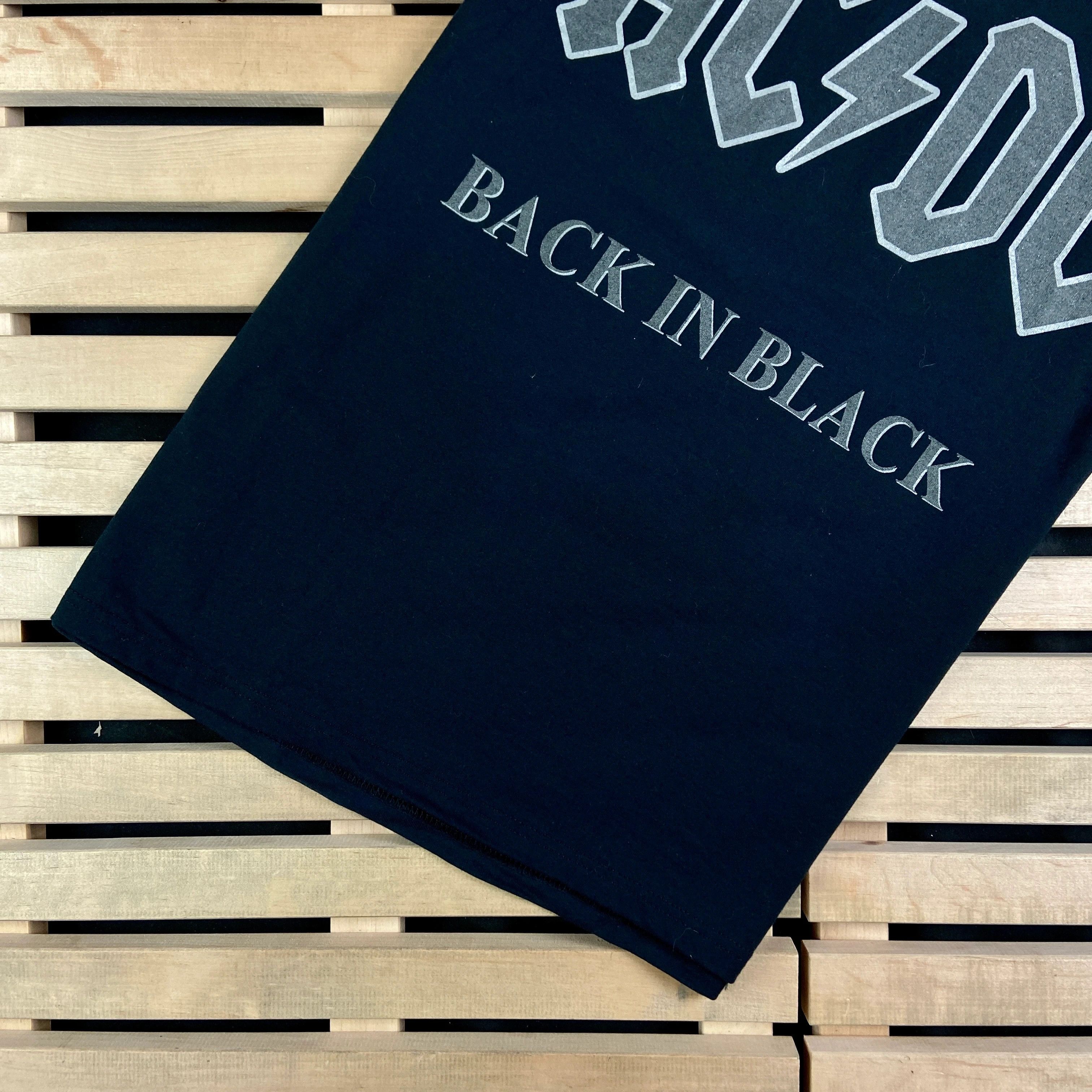 AC/DC × Band Tees × Vintage Mens Vintage T Shirt AC/DC Back in Black Size L Size US L / EU 52-54 / 3 - 3 Thumbnail