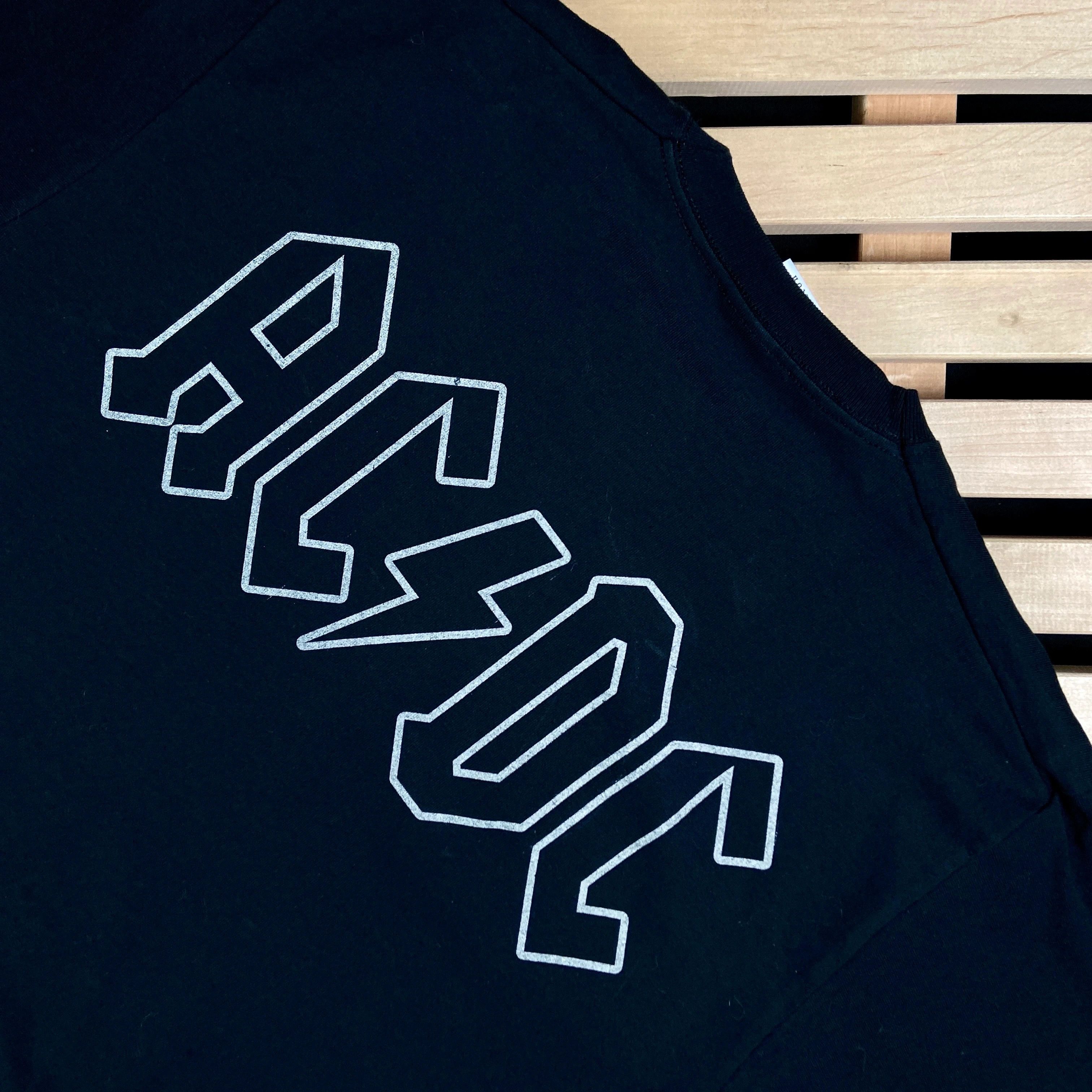 AC/DC × Band Tees × Vintage Mens Vintage T Shirt AC/DC Back in Black Size L Size US L / EU 52-54 / 3 - 6 Thumbnail
