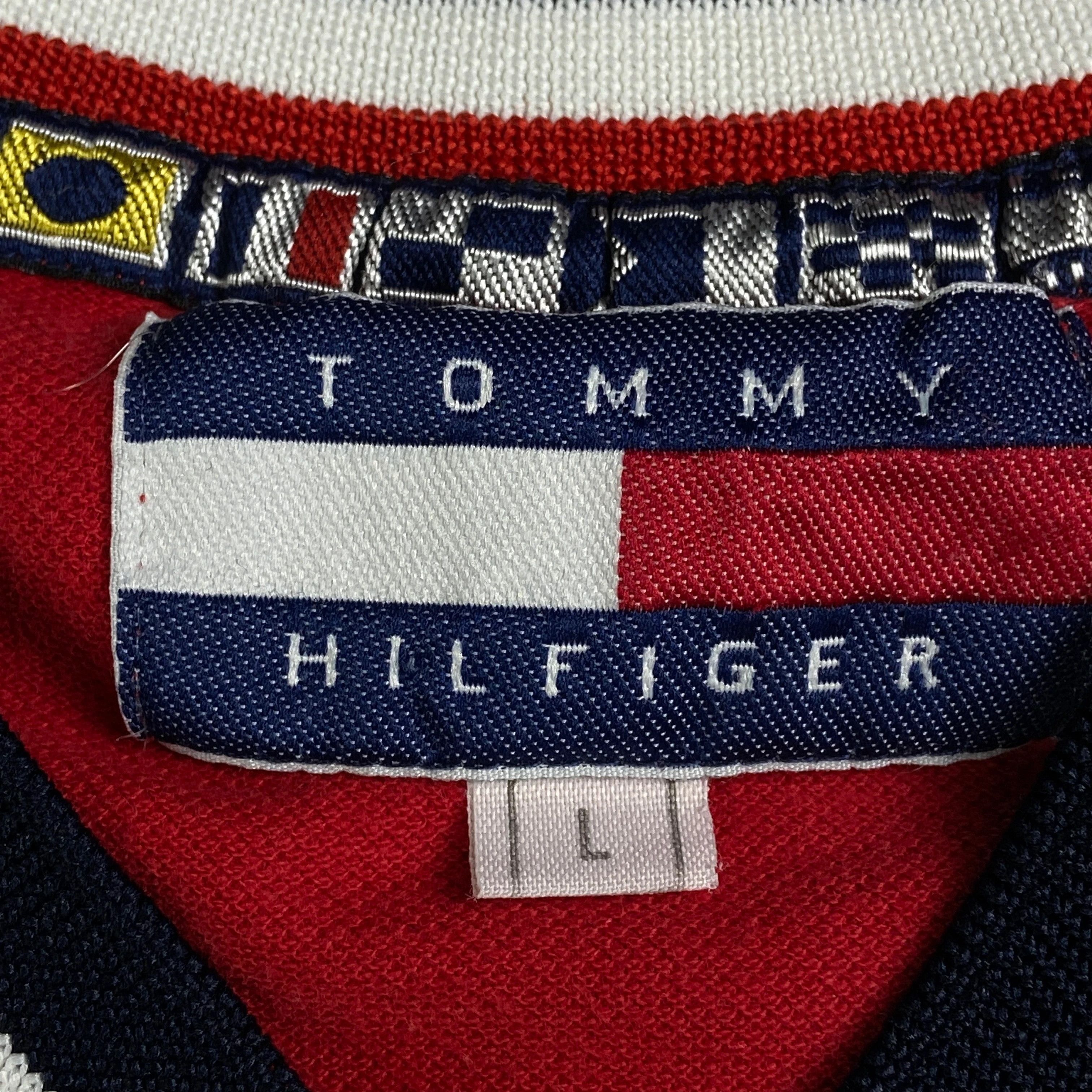 Tommy Hilfiger × Vintage Mens Vintage T Shirt Tommy Hilfiger Big Logo Size L Size US L / EU 52-54 / 3 - 4 Thumbnail