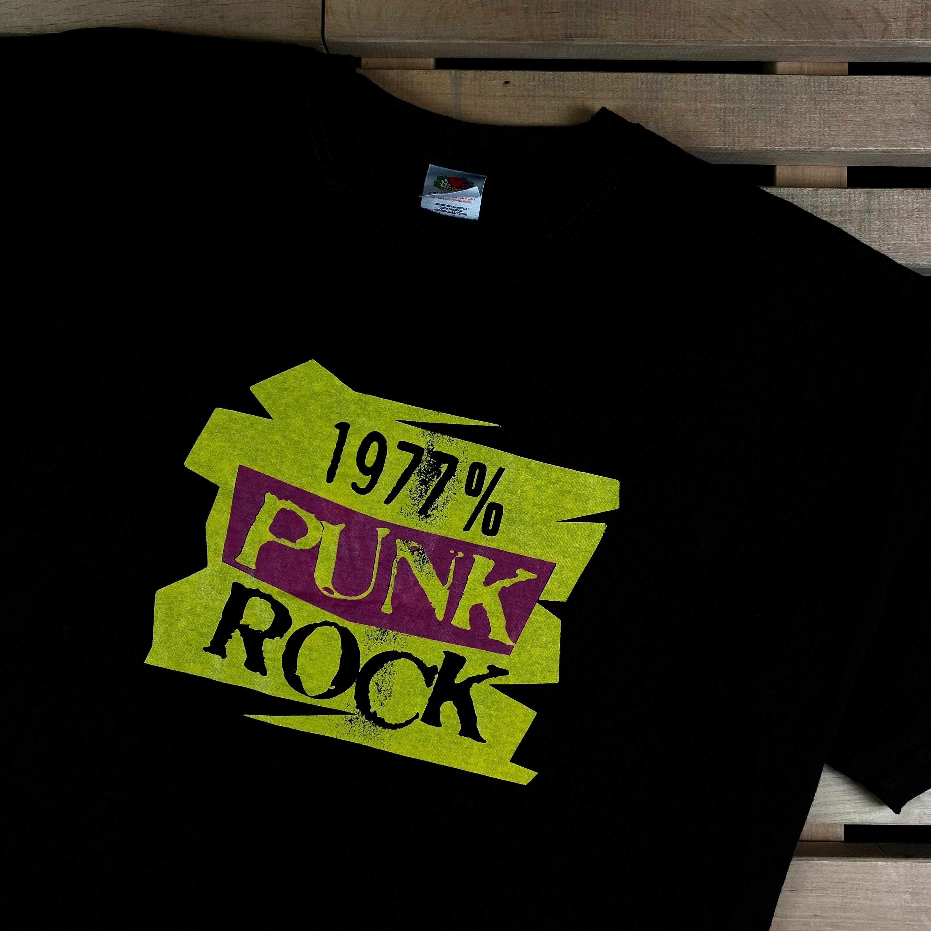 Band Tees × Vintage Mens Vintage T Shirt Punk Rock 1977% Size XL Size US XL / EU 56 / 4 - 2 Thumbnail