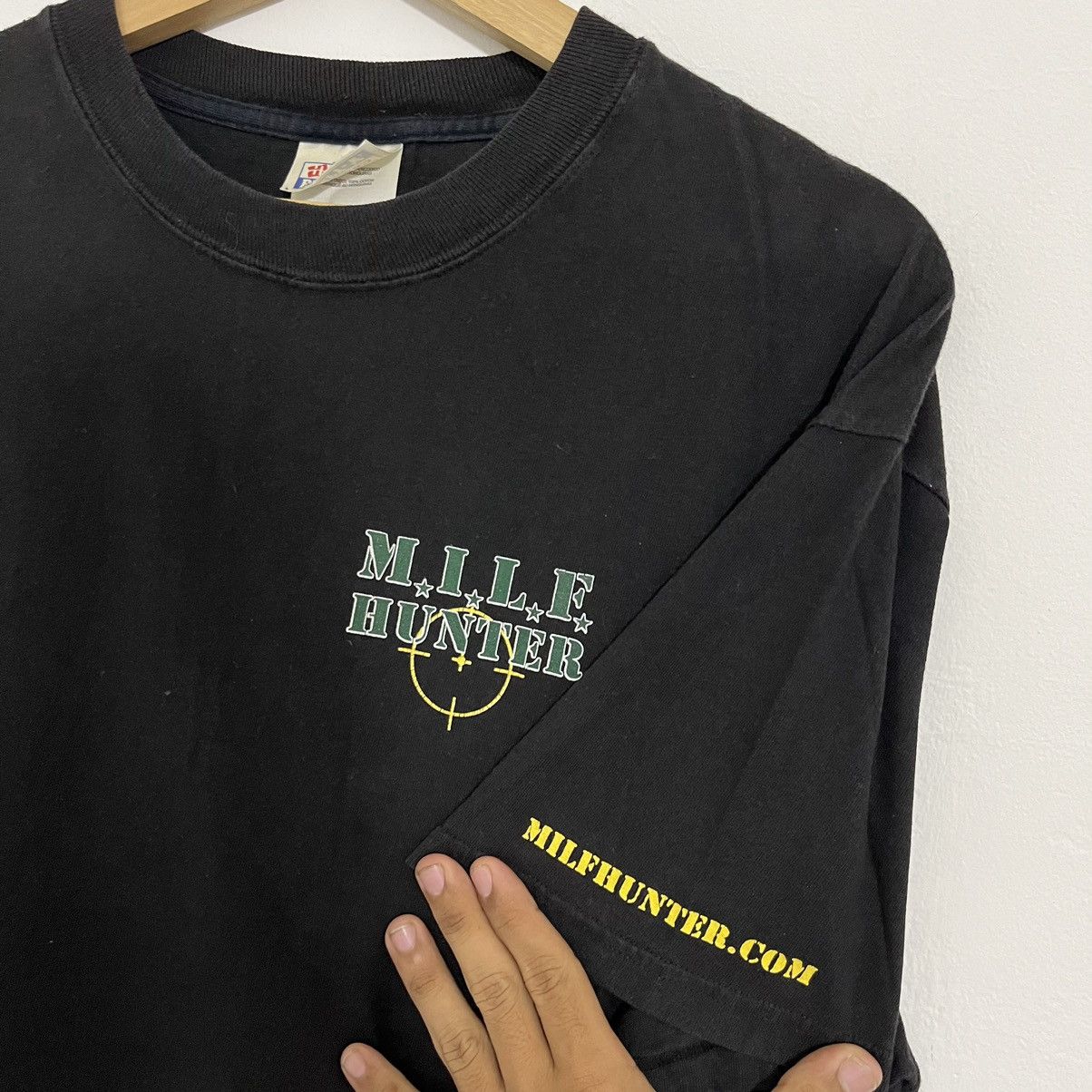 Band Tees × Vintage Vintage 2004 Milf Hunter The Clean Package Tour Tshirt Size US L / EU 52-54 / 3 - 5 Thumbnail