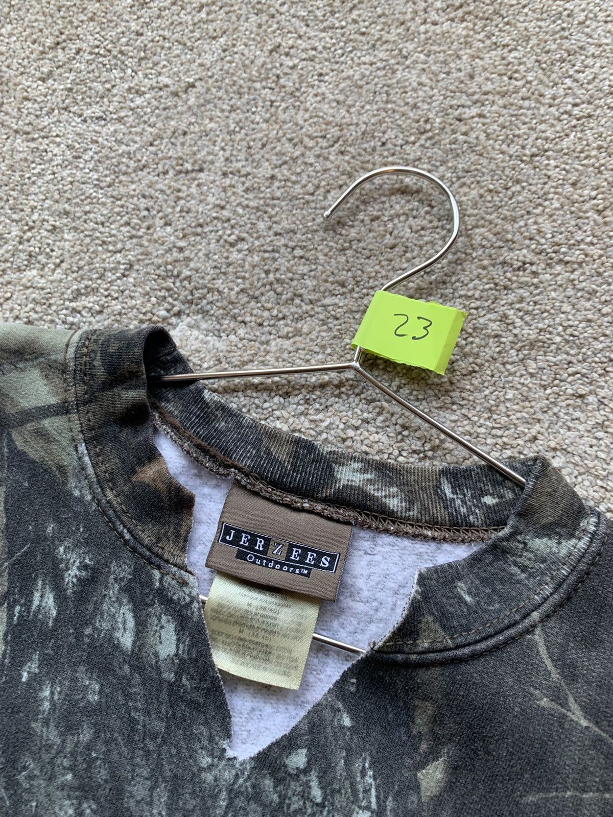 Japanese Brand × Vintage Vintage faded Realtree camo earth tone crewneck Size US L / EU 52-54 / 3 - 5 Thumbnail