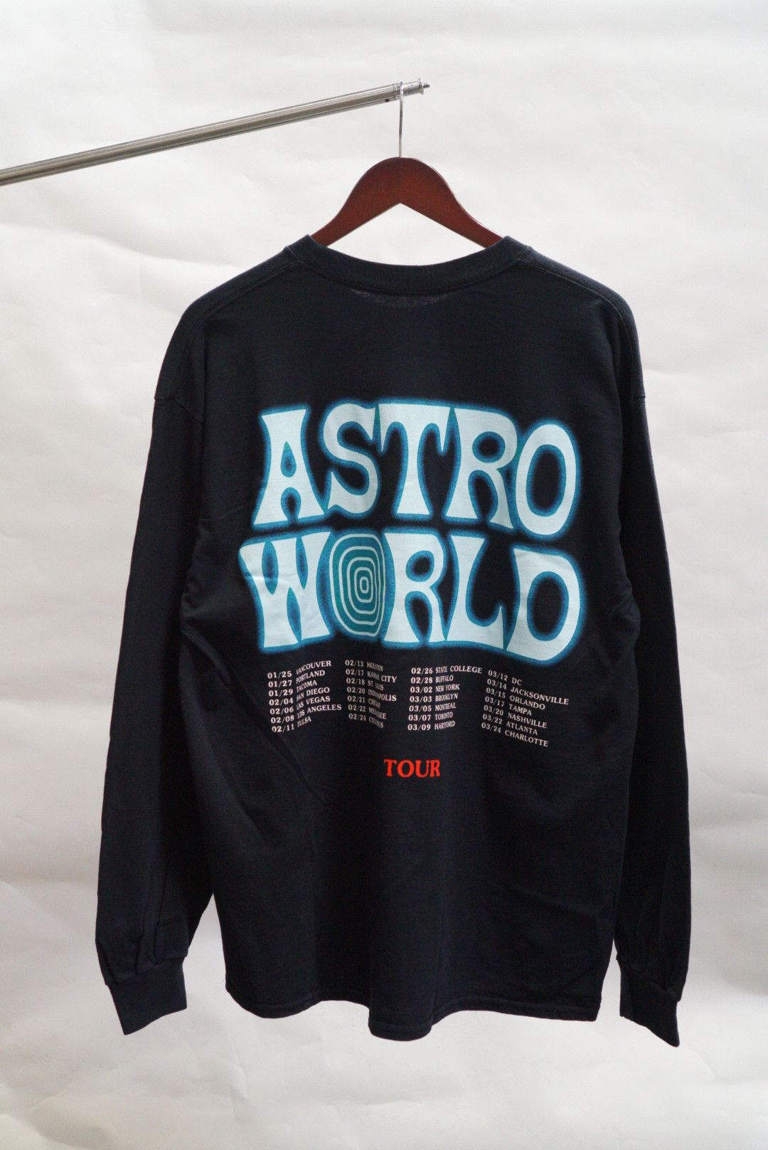 Travis Scott TRAVIS SCOTT Astroworld Horse L/S Size US L / EU 52-54 / 3 - 2 Thumbnail