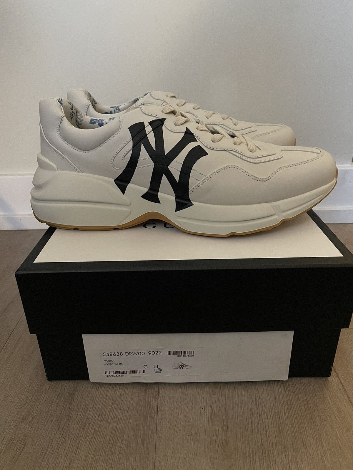 Gucci × New York Yankees GUCCI X NEW YORK YANKEES RHYTONS | Grailed