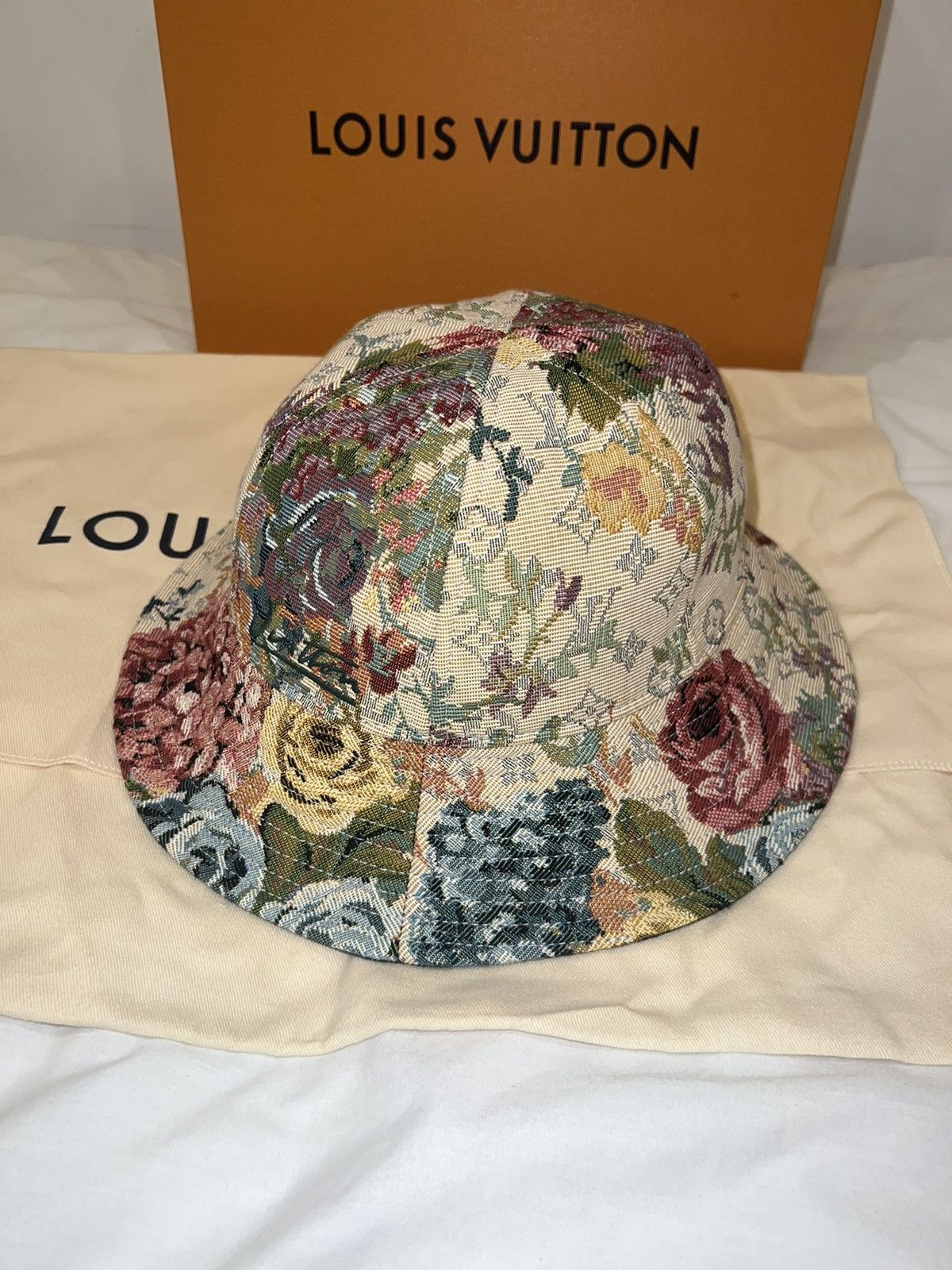 NWT Louis Vuitton Tapestry Reversible Bucket Hat Size 60 100