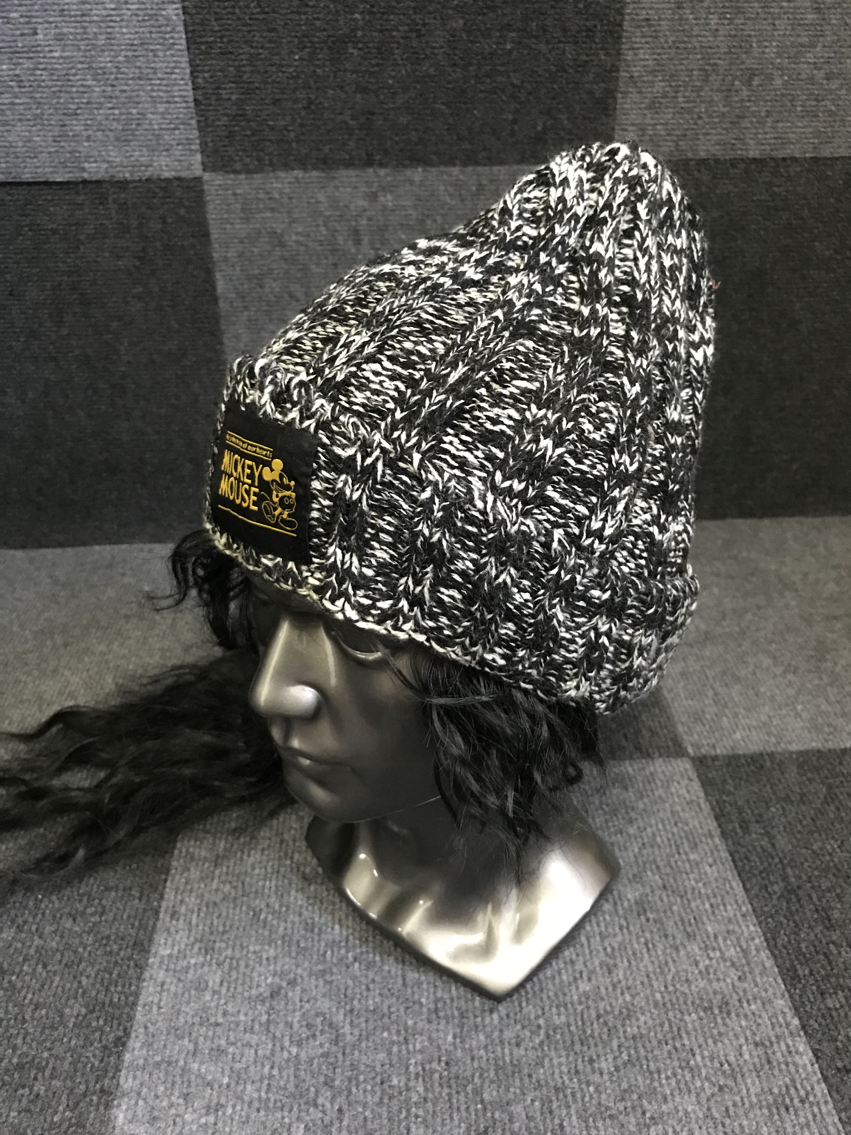 Mickey Mouse BSC118 MICKEY MOUSE Rare Colour Beanie Size ONE SIZE - 2 Thumbnail