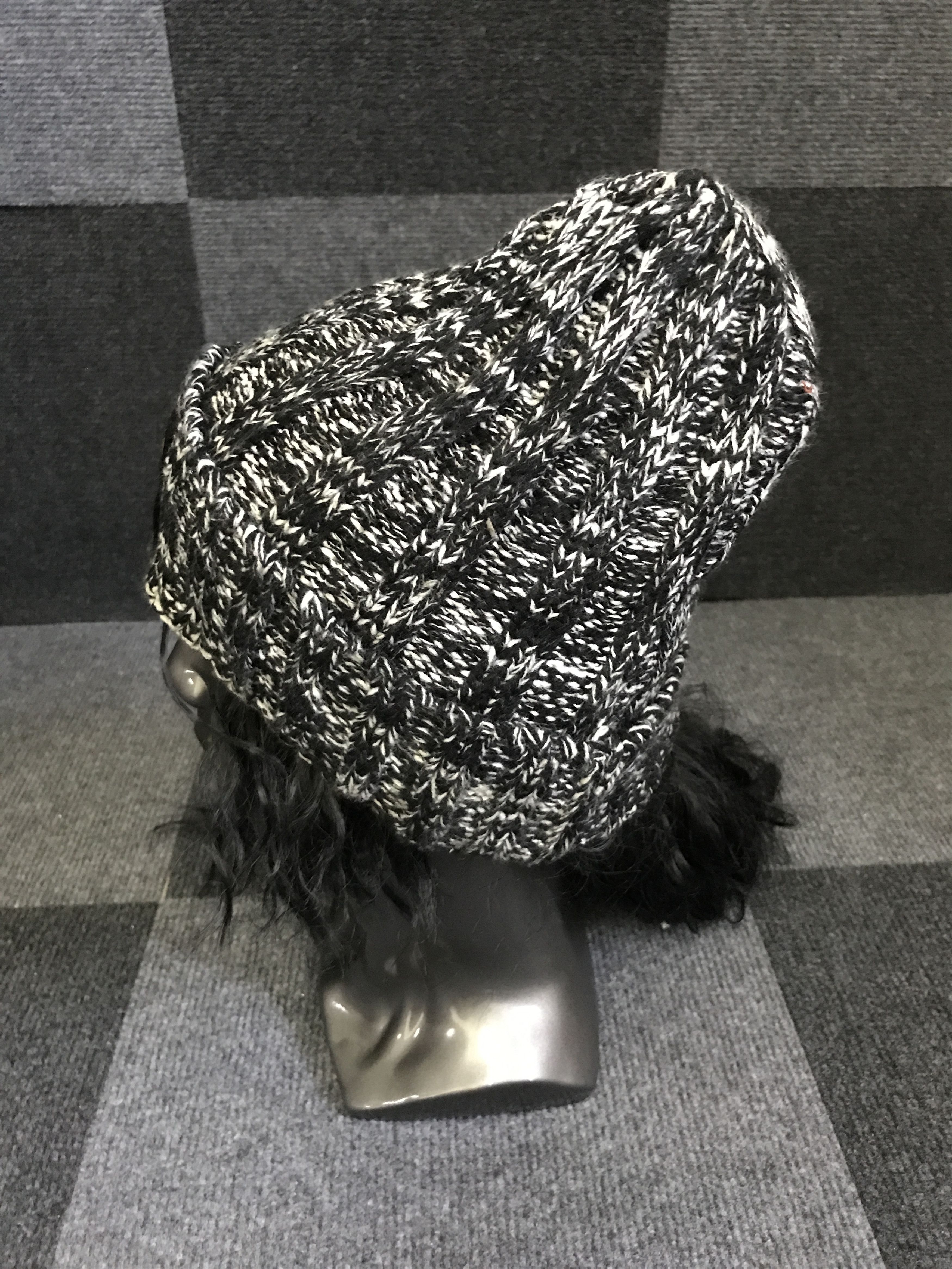 Mickey Mouse BSC118 MICKEY MOUSE Rare Colour Beanie Size ONE SIZE - 3 Thumbnail