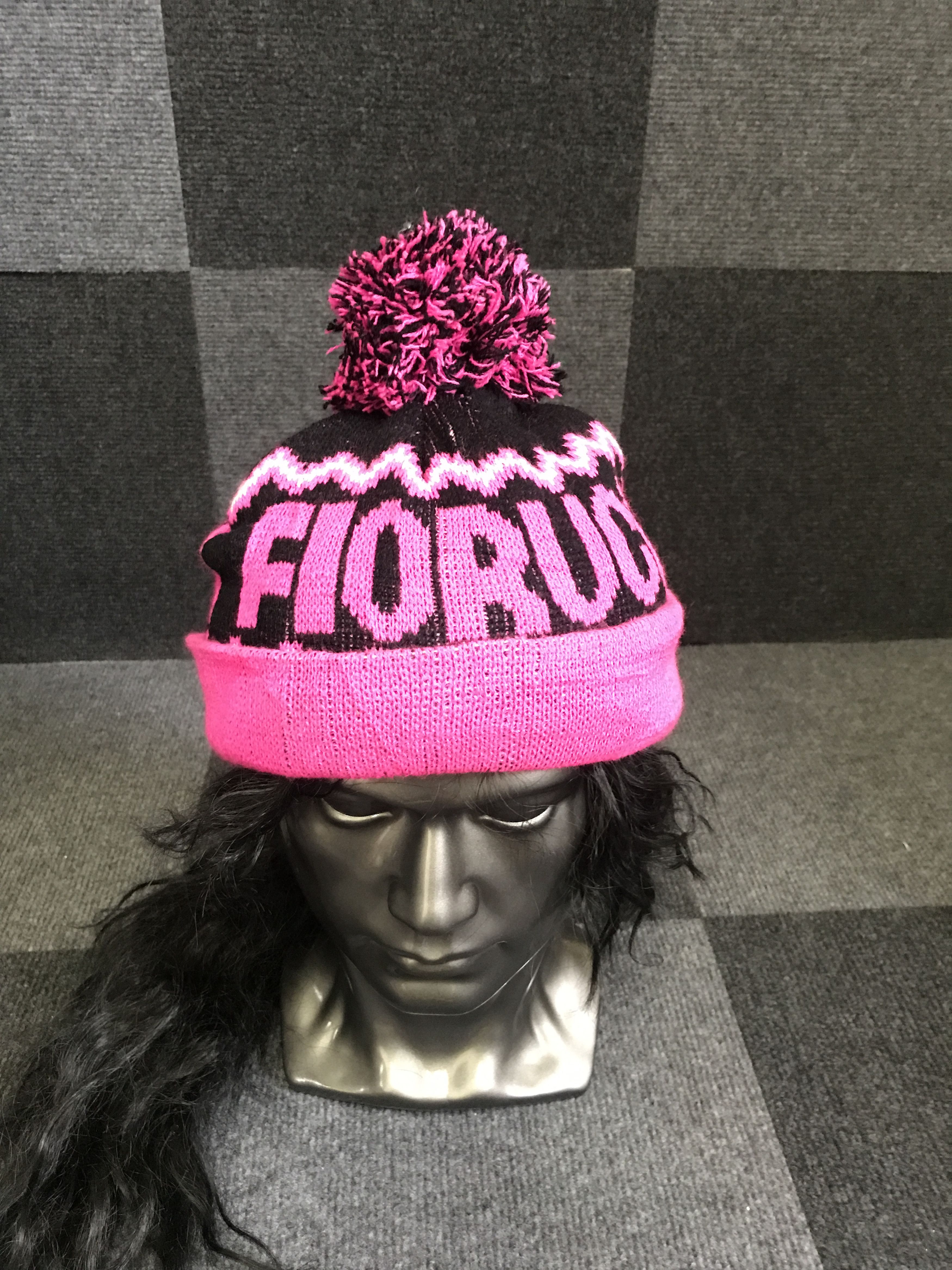 BSC128 FIORUCCI Italy Spell Out Snowcap