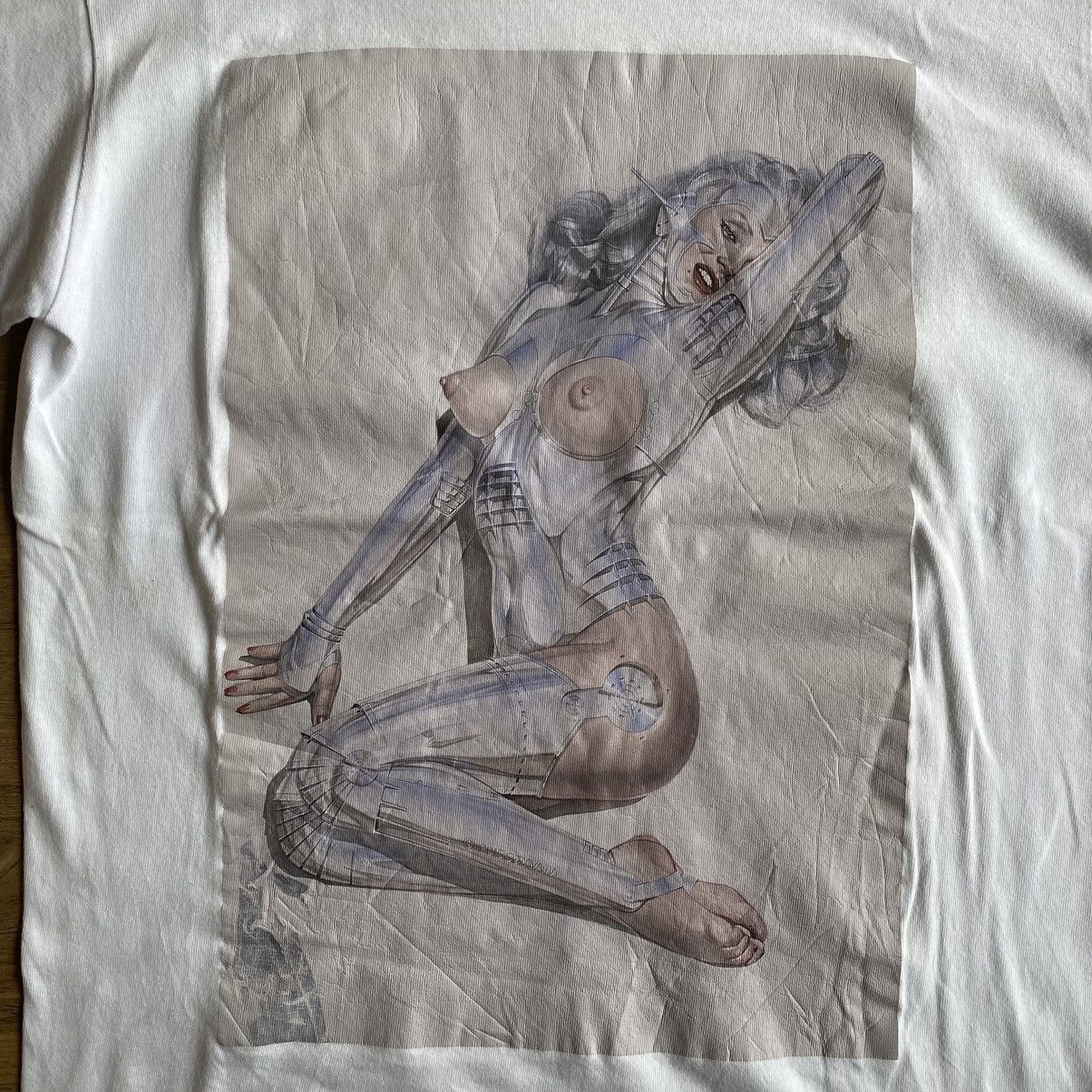 Club Sorayama Kawi Jamele Designer with Soyarama design Photo Tee Size US M / EU 48-50 / 2 - 3 Thumbnail
