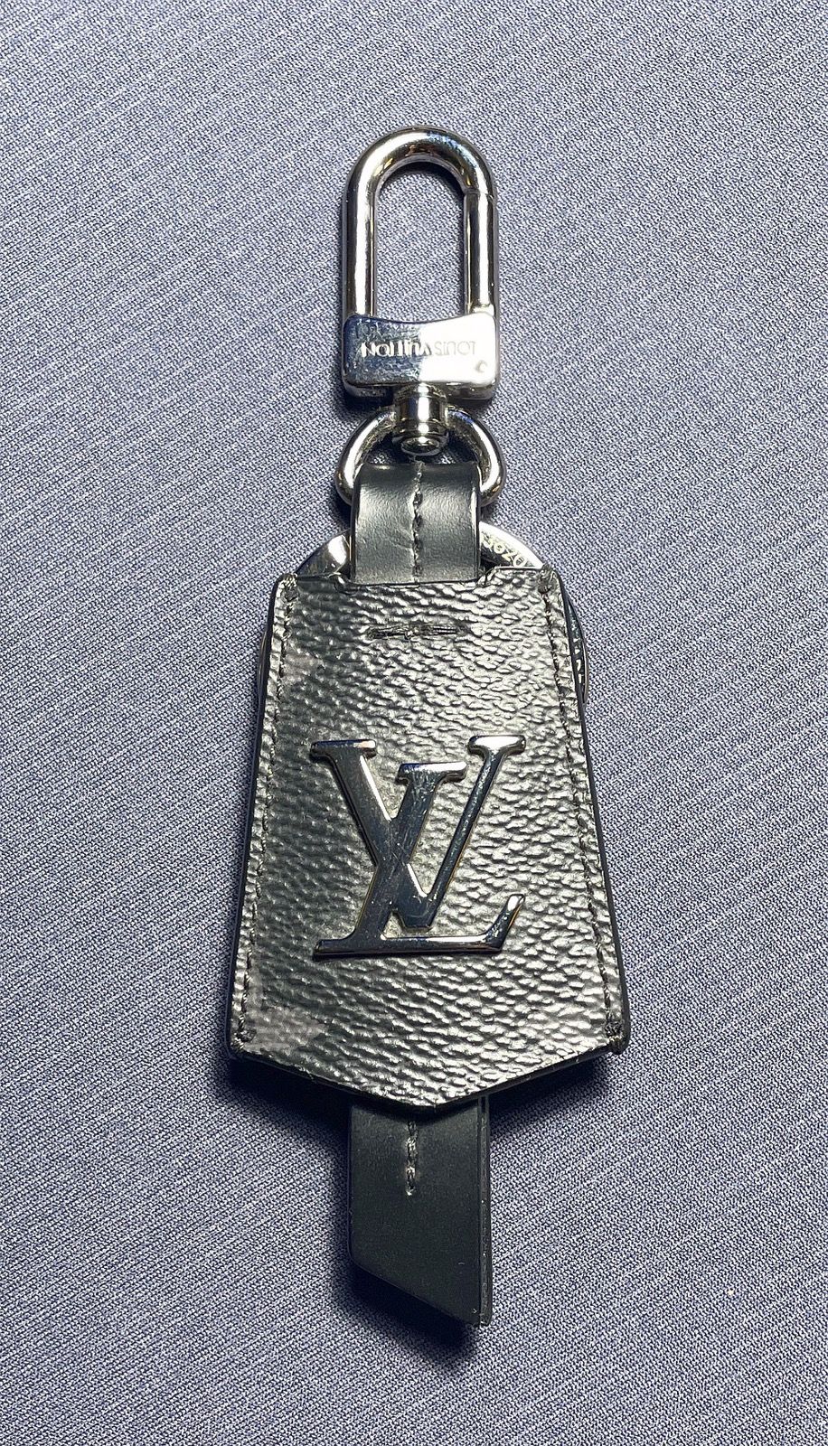 Réplique Louis Vuitton LV Cloches-Cles Charme De Sac Et Porte-clés