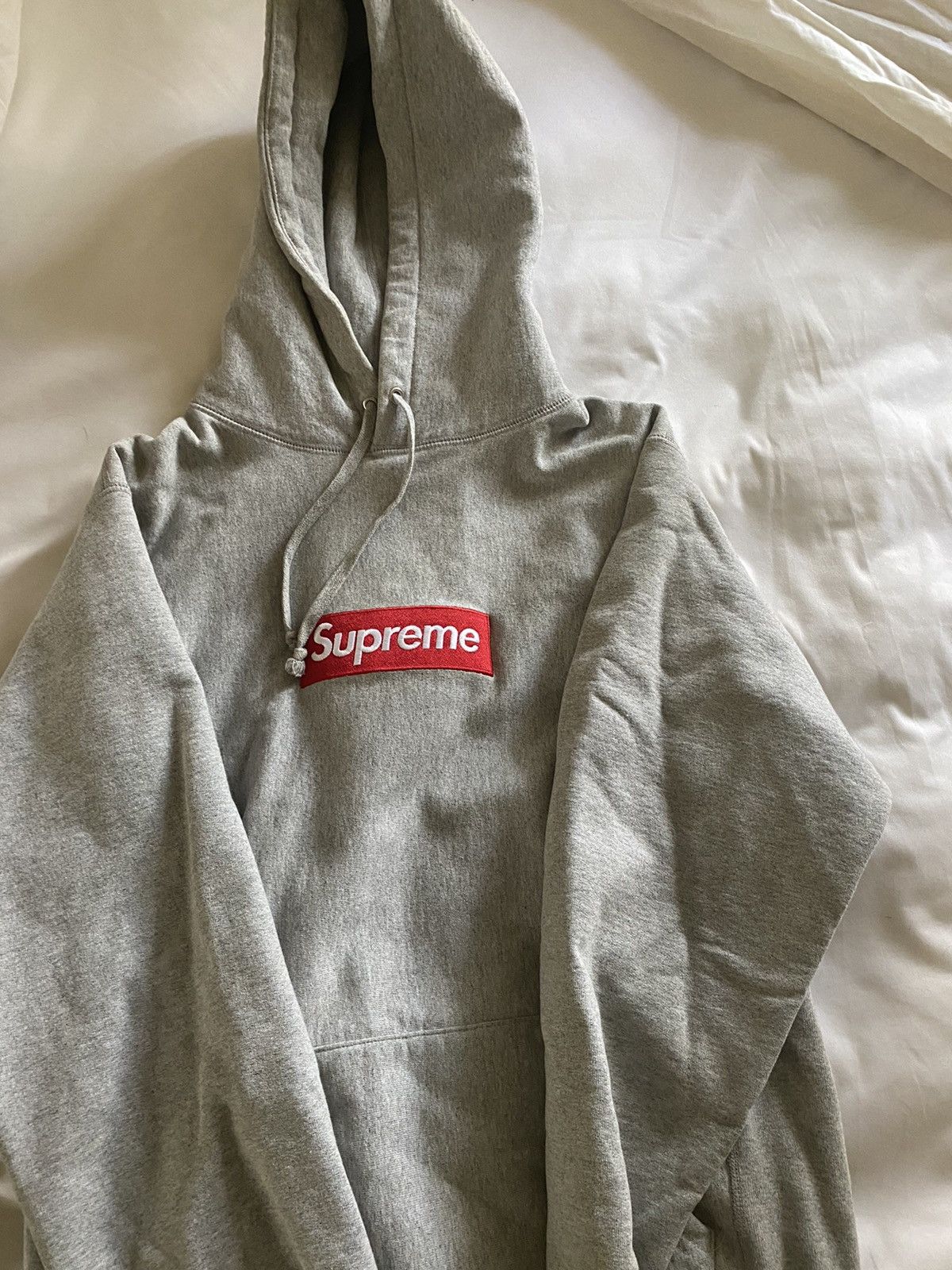 Supreme Grey Box Logo M