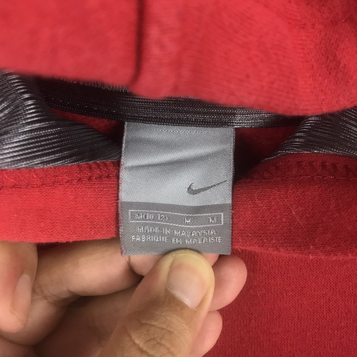 Nike Vintage Nike Hoodie Medium Size Red Colour Sweatshirt Size US M / EU 48-50 / 2 - 4 Thumbnail