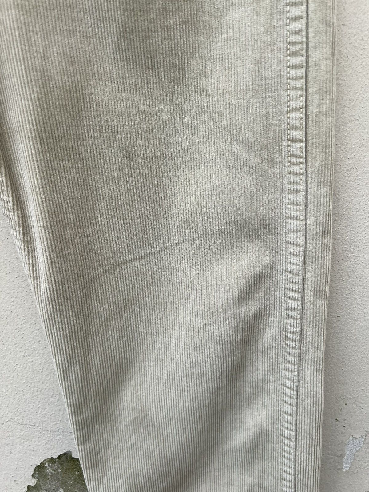 Levi's Vintage Clothing VTG 1999 LVC Levi’s Big E White Tab Corduroy Cream Jeans Size US 28 / EU 44 - 14 Thumbnail