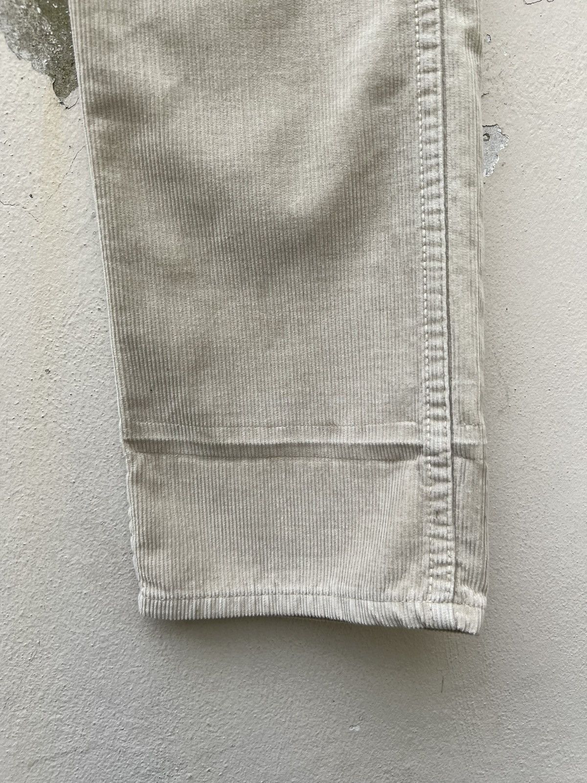 Levi's Vintage Clothing VTG 1999 LVC Levi’s Big E White Tab Corduroy Cream Jeans Size US 28 / EU 44 - 15 Thumbnail