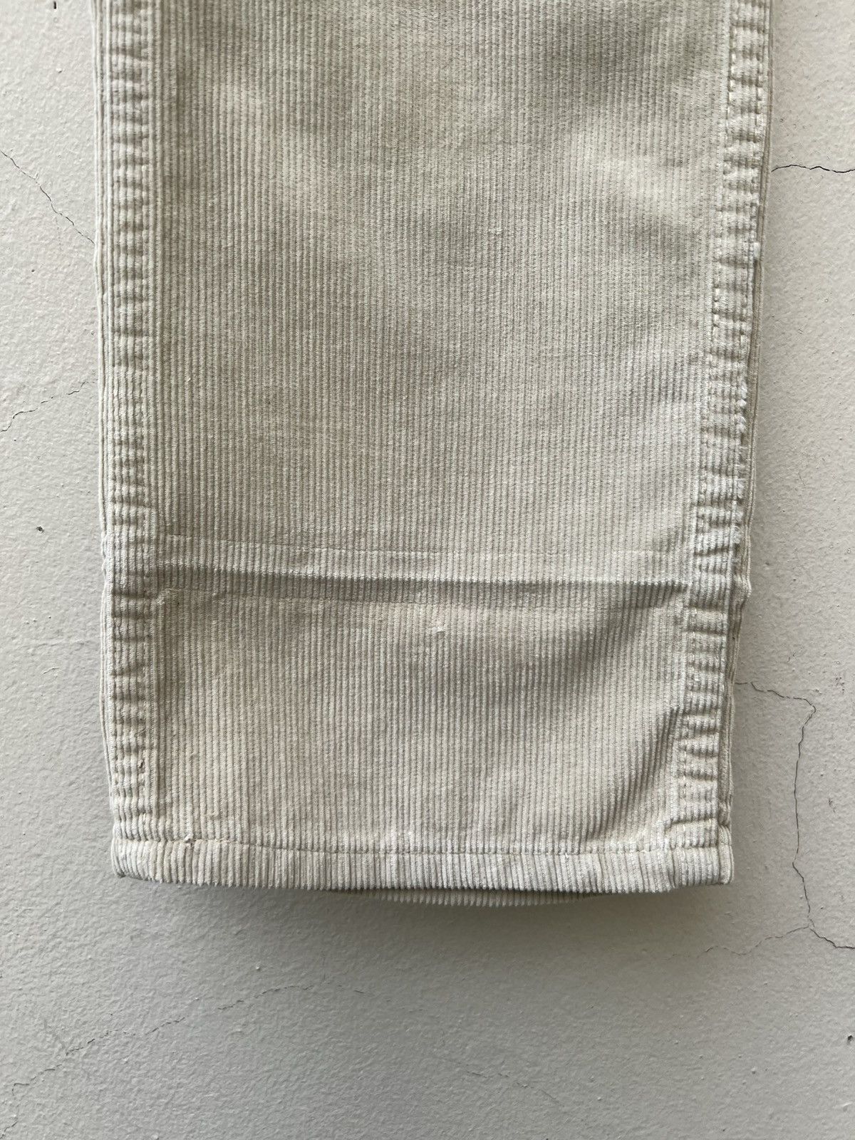 Levi's Vintage Clothing VTG 1999 LVC Levi’s Big E White Tab Corduroy Cream Jeans Size US 28 / EU 44 - 12 Thumbnail