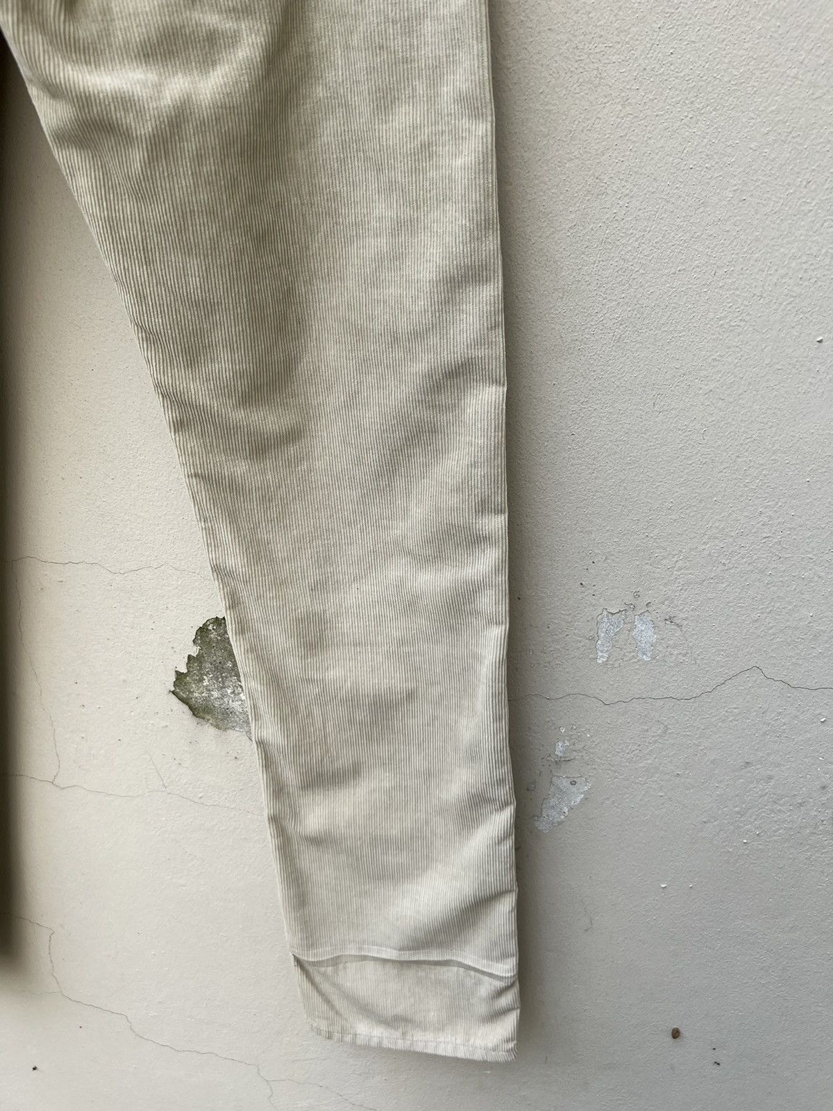 Levi's Vintage Clothing VTG 1999 LVC Levi’s Big E White Tab Corduroy Cream Jeans Size US 28 / EU 44 - 21 Thumbnail