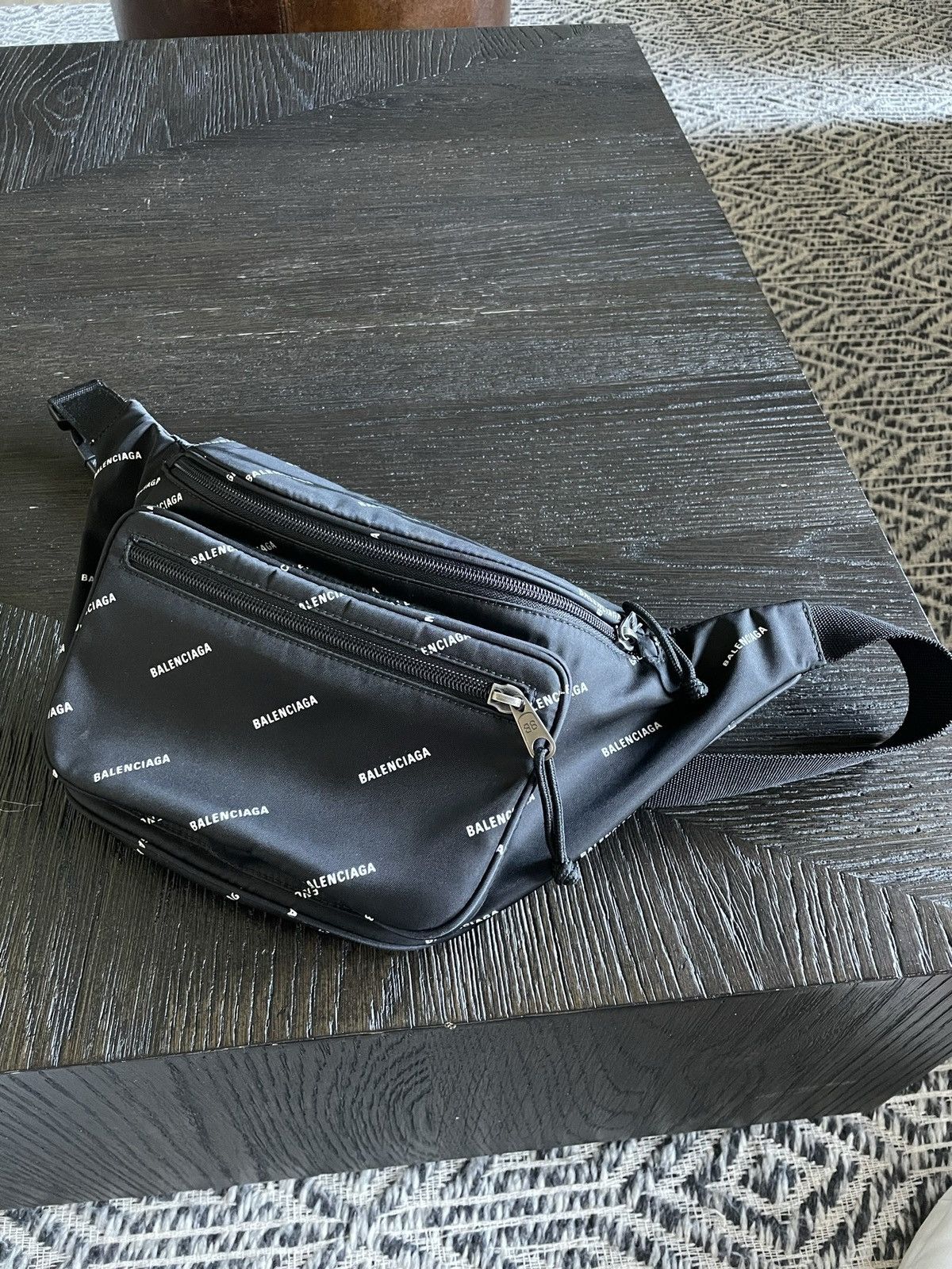 Balenciaga BALENCIAGA ALL OVER PRINT LOGO NYLON WAIST BAG Size ONE SIZE - 1 Thumbnail