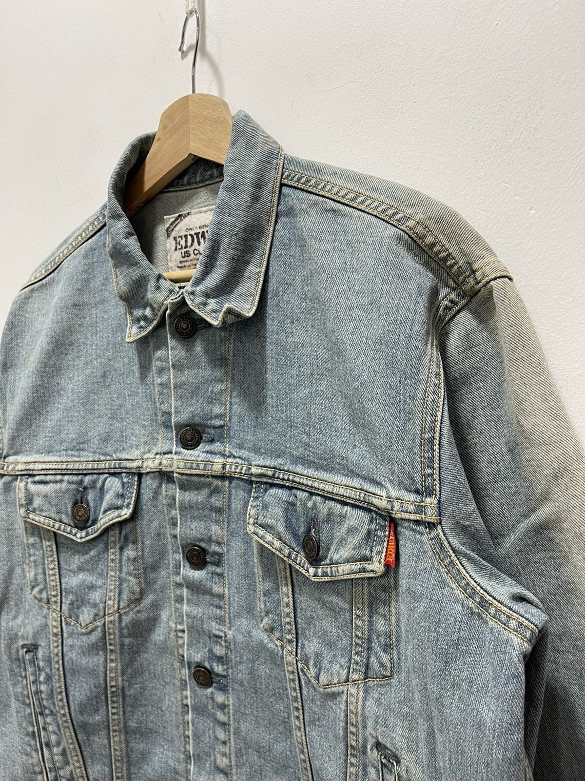 Edwin VINTAGE EDWIN LOT 5465 SUN FADED DISTRESSED DEMNIM JACKET Size US M / EU 48-50 / 2 - 2 Thumbnail