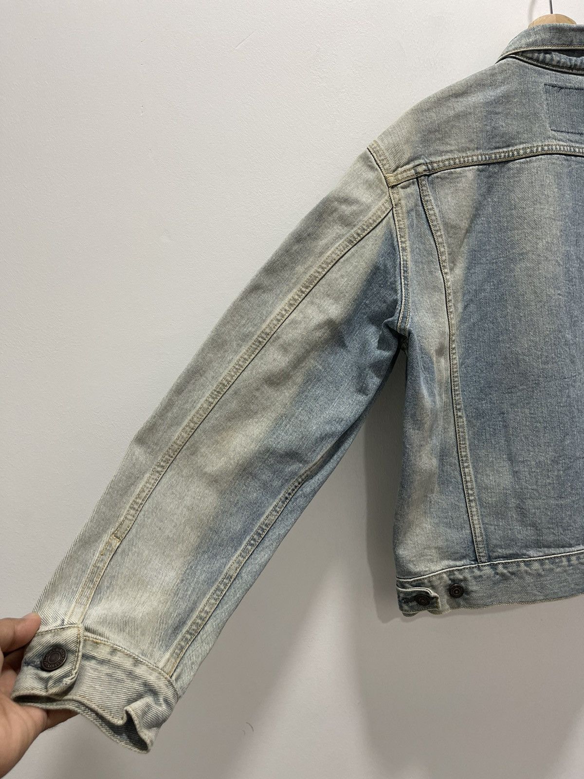 Edwin VINTAGE EDWIN LOT 5465 SUN FADED DISTRESSED DEMNIM JACKET Size US M / EU 48-50 / 2 - 10 Thumbnail