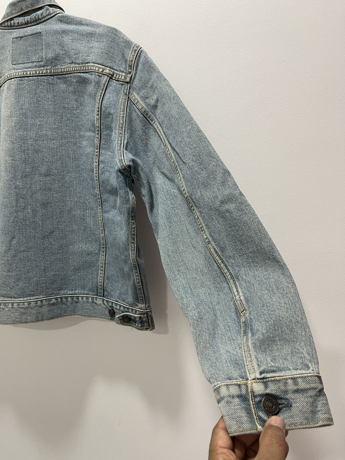 Edwin VINTAGE EDWIN LOT 5465 SUN FADED DISTRESSED DEMNIM JACKET Size US M / EU 48-50 / 2 - 11 Thumbnail